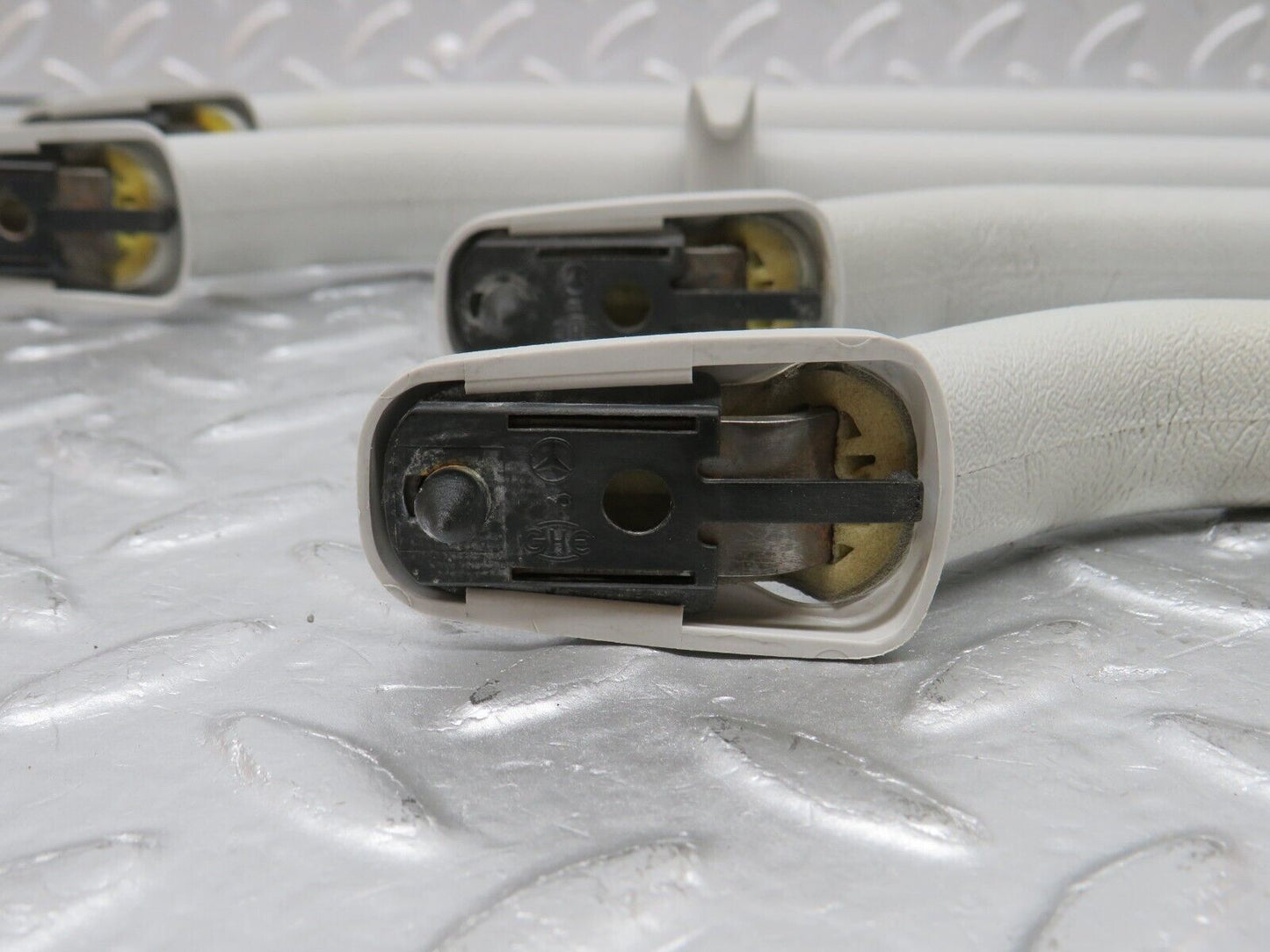 36061 Mercedes-Benz W126 420SE Interior Roof Grab Handle Set Grey