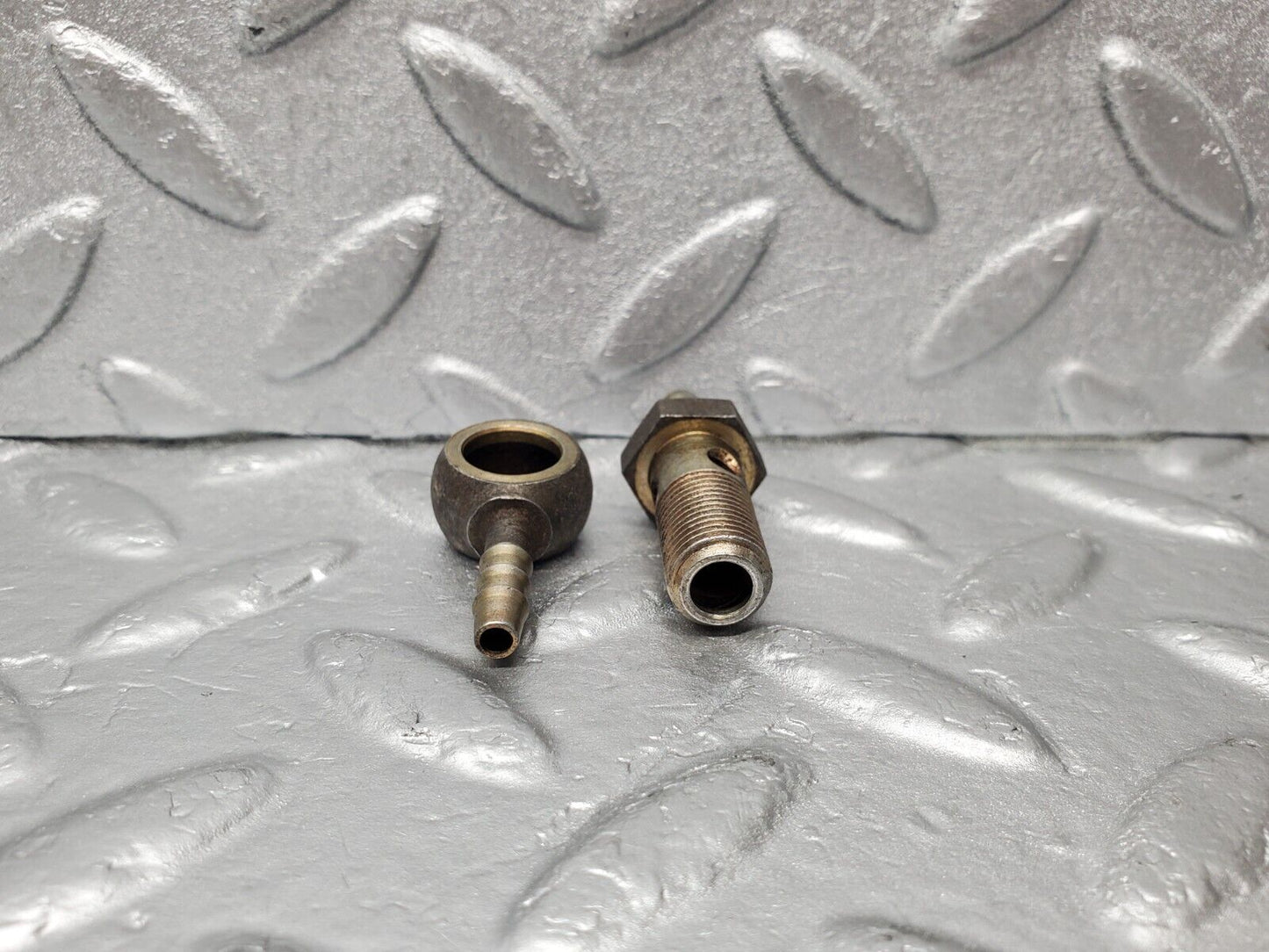 46713 Mercedes-Benz W123 280E Air Intake Manifold Vacuum Pipe Connector