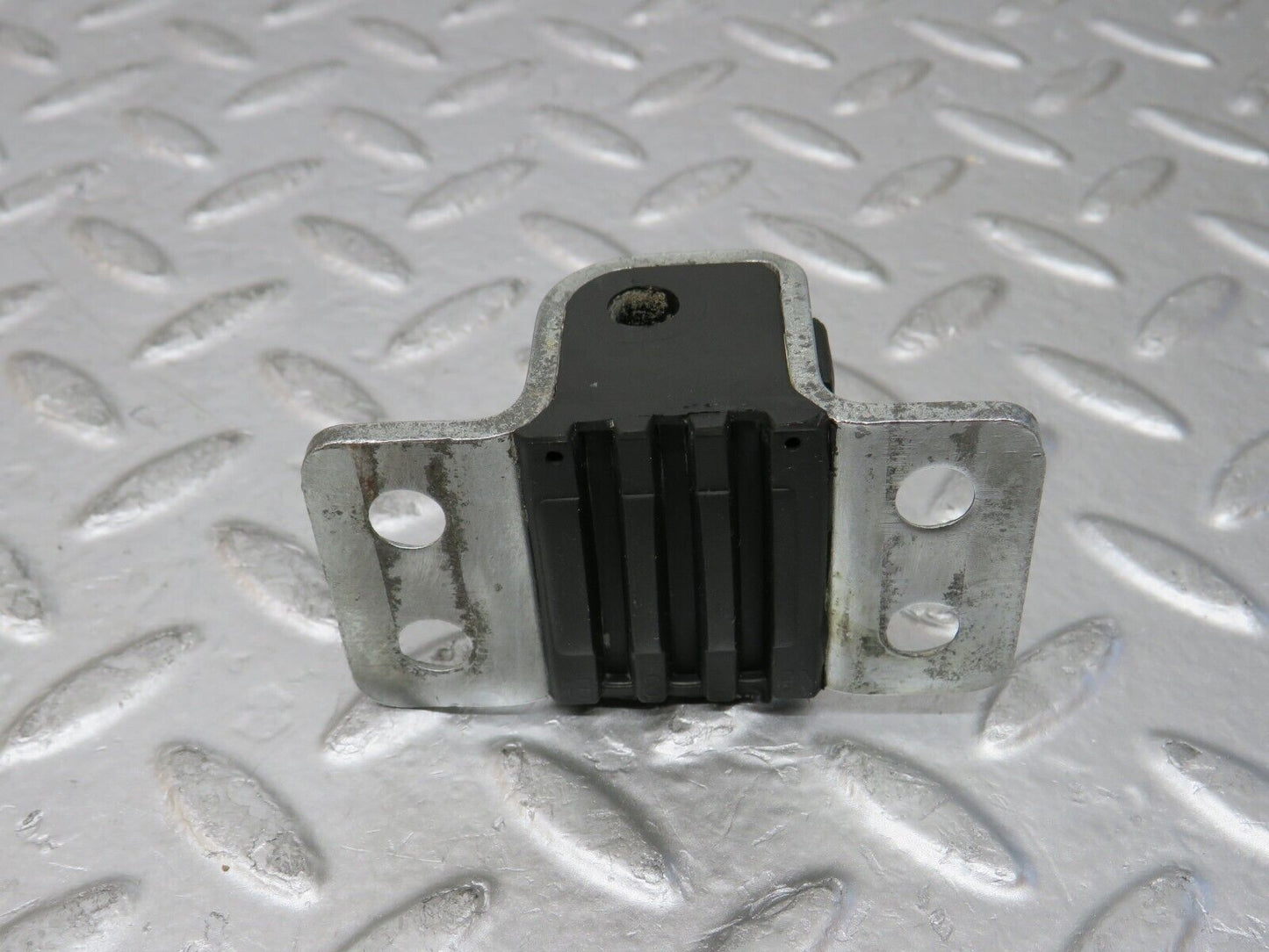 26806 Mercedes-Benz W123 240D Door Lock Latch Front Left Side