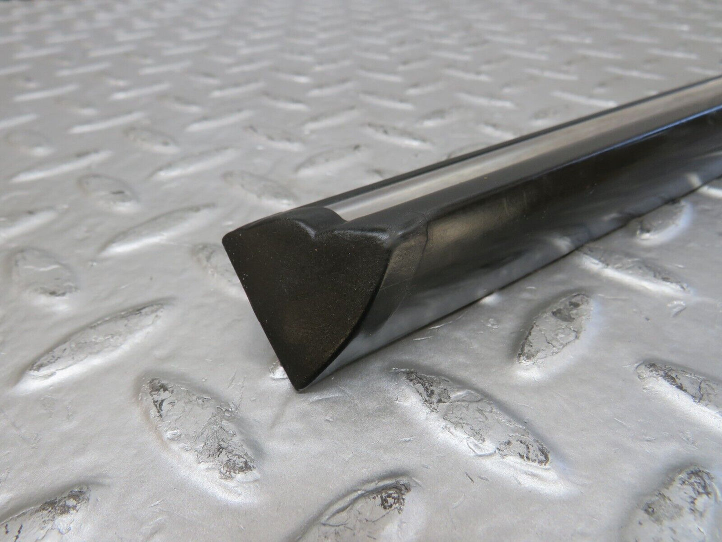 26079 Mercedes-Benz W116 450SE Rear Left Door Centre Moulding Trim
