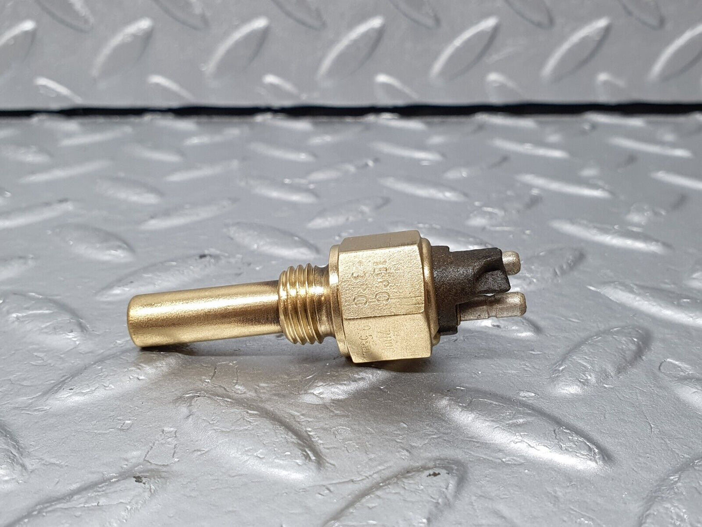 41329 Mercedes-Benz W116 450SE Temperature Sensor VDO