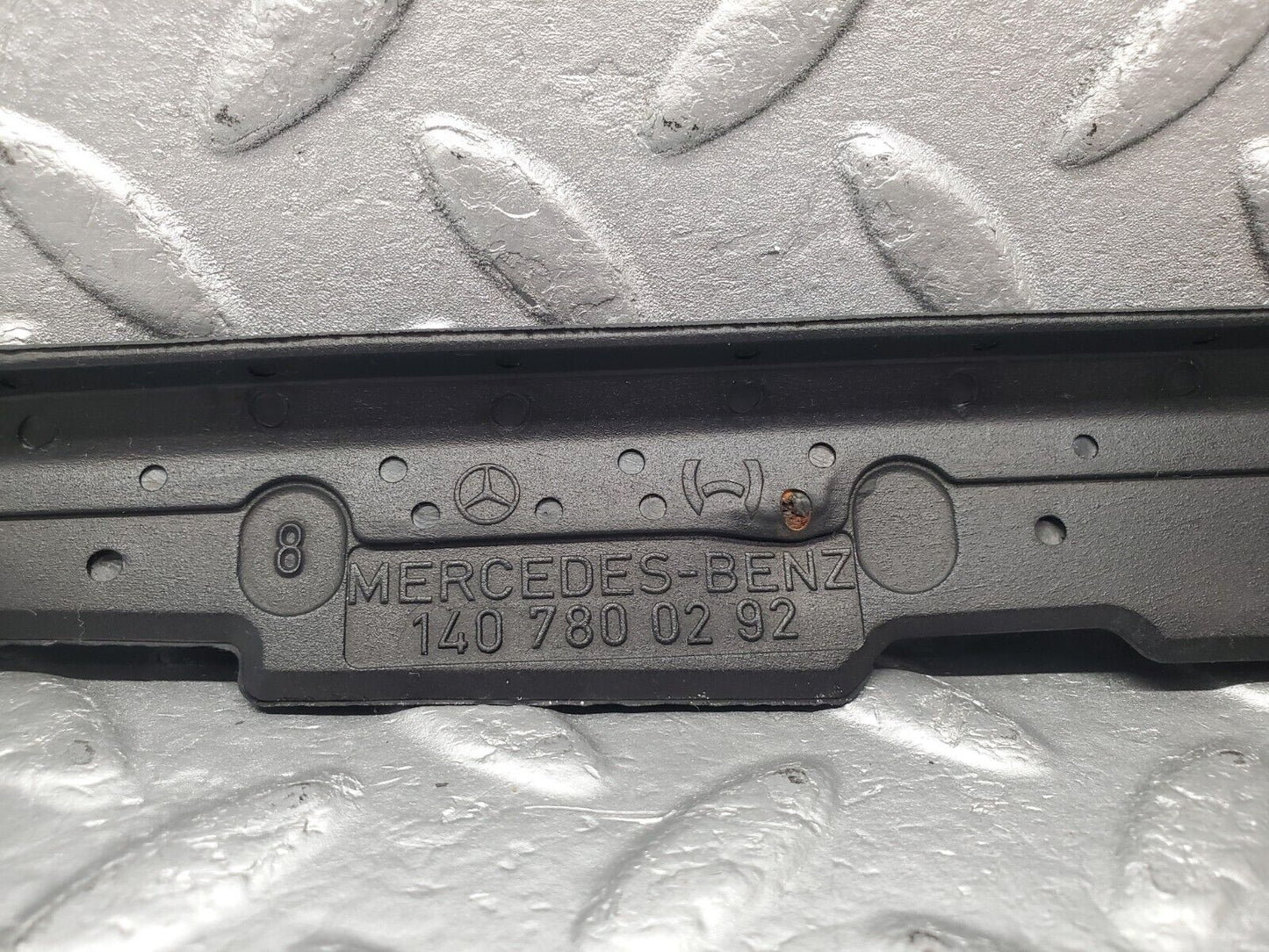 46148 Mercedes-Benz W124 Sunroof Rubber Cover Trim 1407800292 1407800192