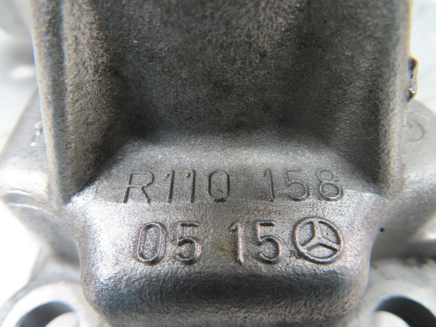 16884 Mercedes-Benz C123 280CE Coupe Ignition Distributor Housing 1101580515