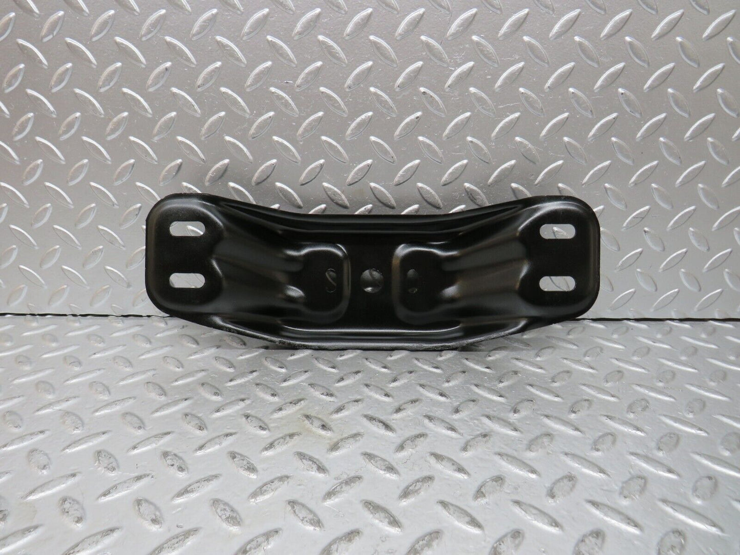 27715 Mercedes-Benz S124 300TE Wagon Gearbox Mount Bracket