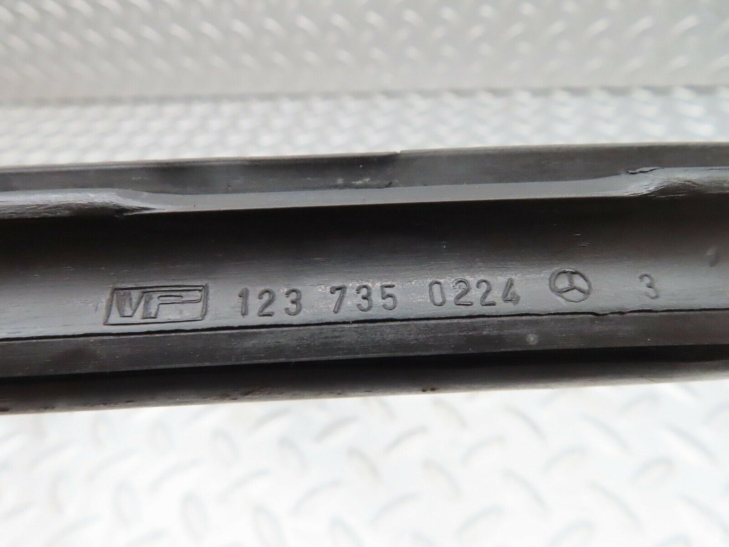 18075 Mercedes-Benz W123 200 Rear Right Quarter Window Glass 1237350224