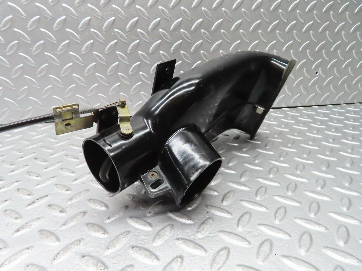 20597 Mercedes-Benz R107 450SL Air Vent Control Right Side