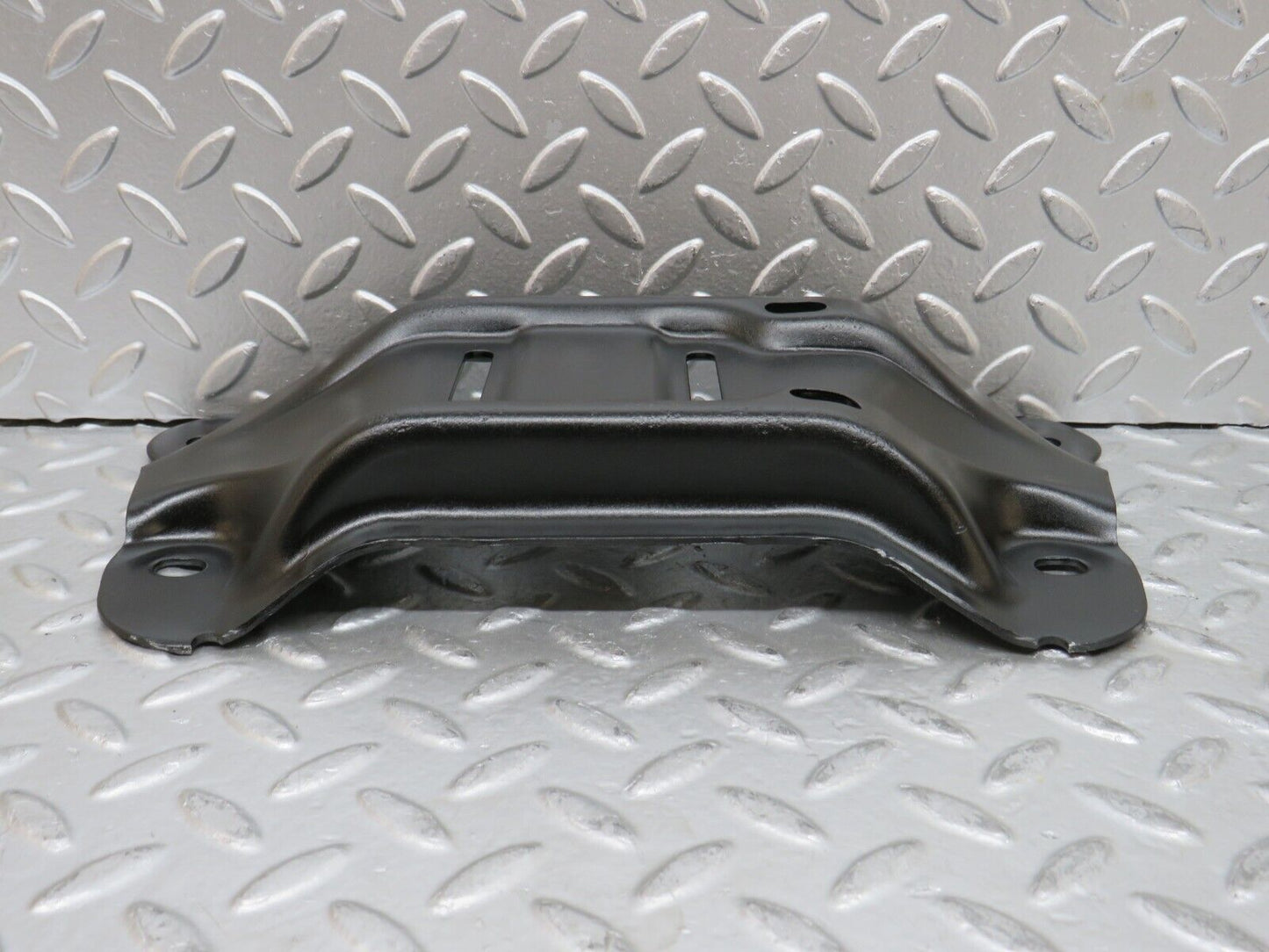 27905 Mercedes-Benz W123 280E Gearbox Mount Bracket