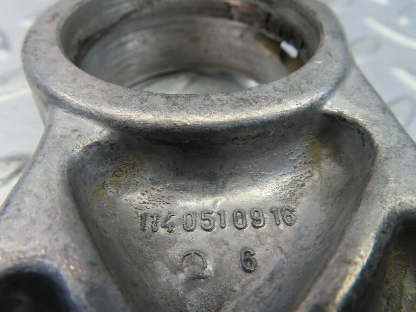 8954 Mercedes-Benz W108 Camshaft Tower Bearing 1140510916