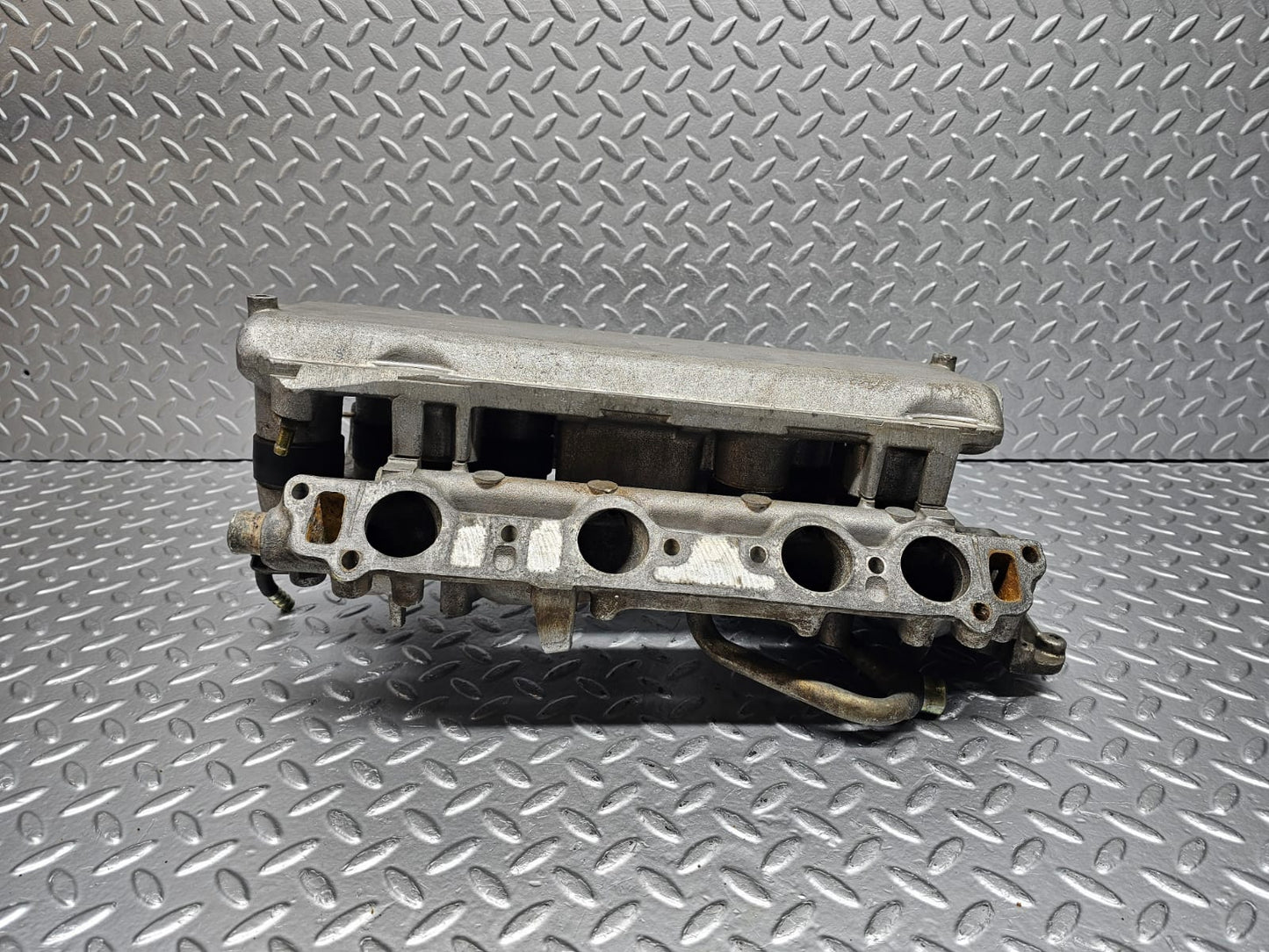 0942 Mercedes-Benz C107 350SLC Coupe Air Intake Manifold 1161412501