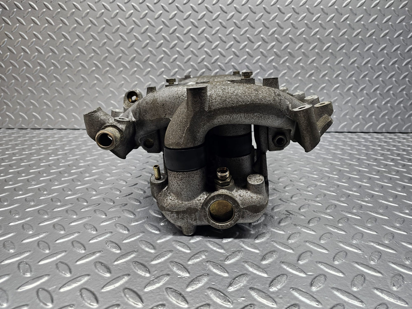 13829 Mercedes-Benz R107 450SL Intake Manifold 1171411101
