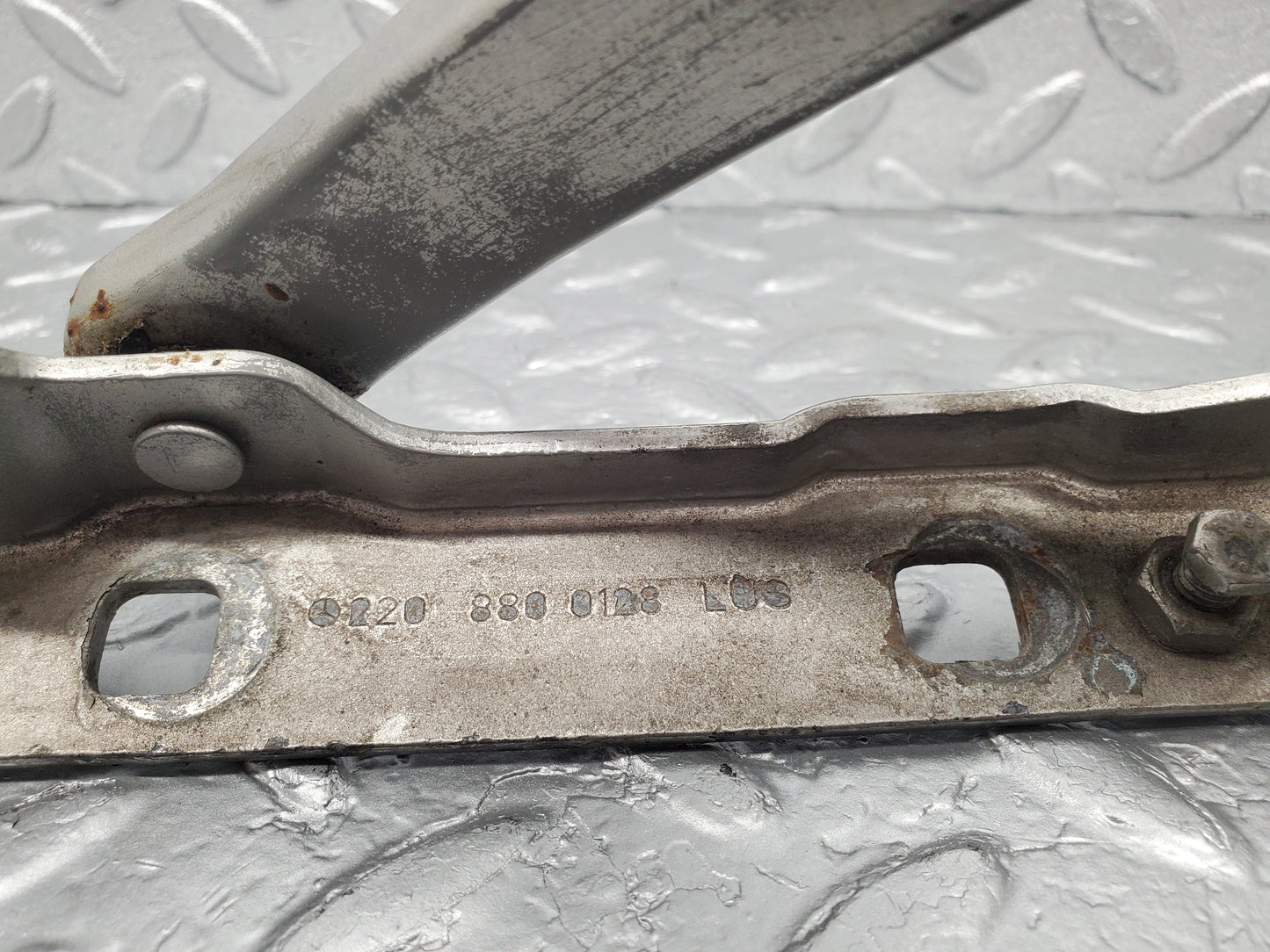 1598 Mercedes-Benz W220 S430 Bonnet Hinge Left Side 2208800128