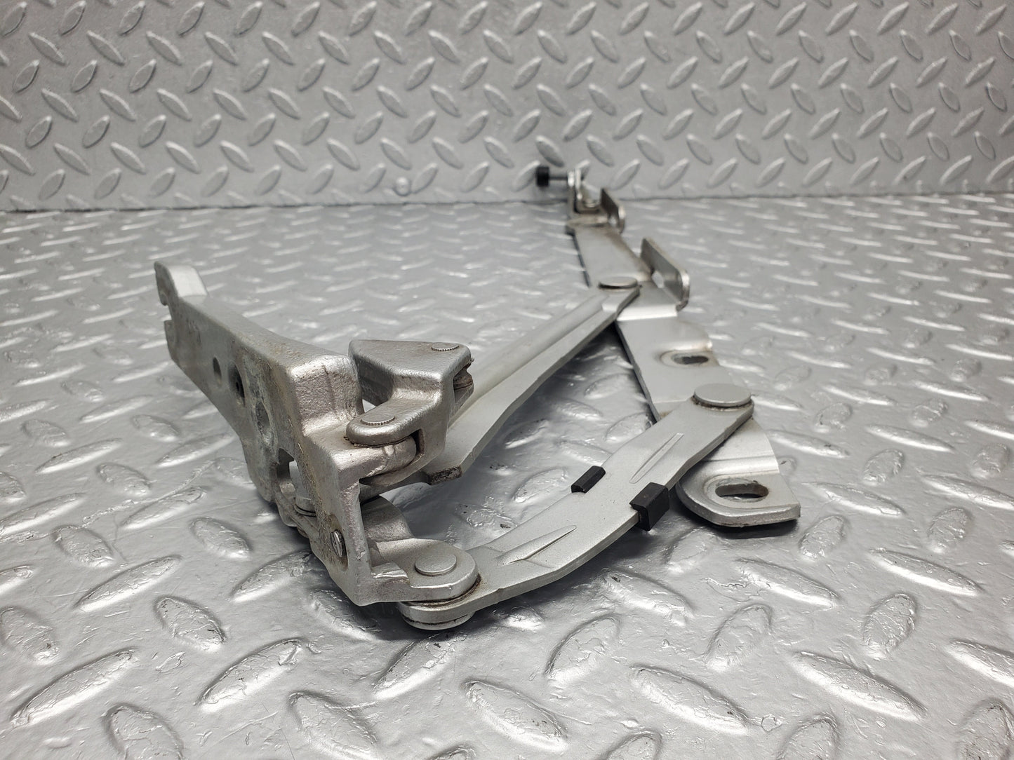 1599 Mercedes-Benz W220 S430 Boot Lid Trunk Hinge Right Side 2207500287