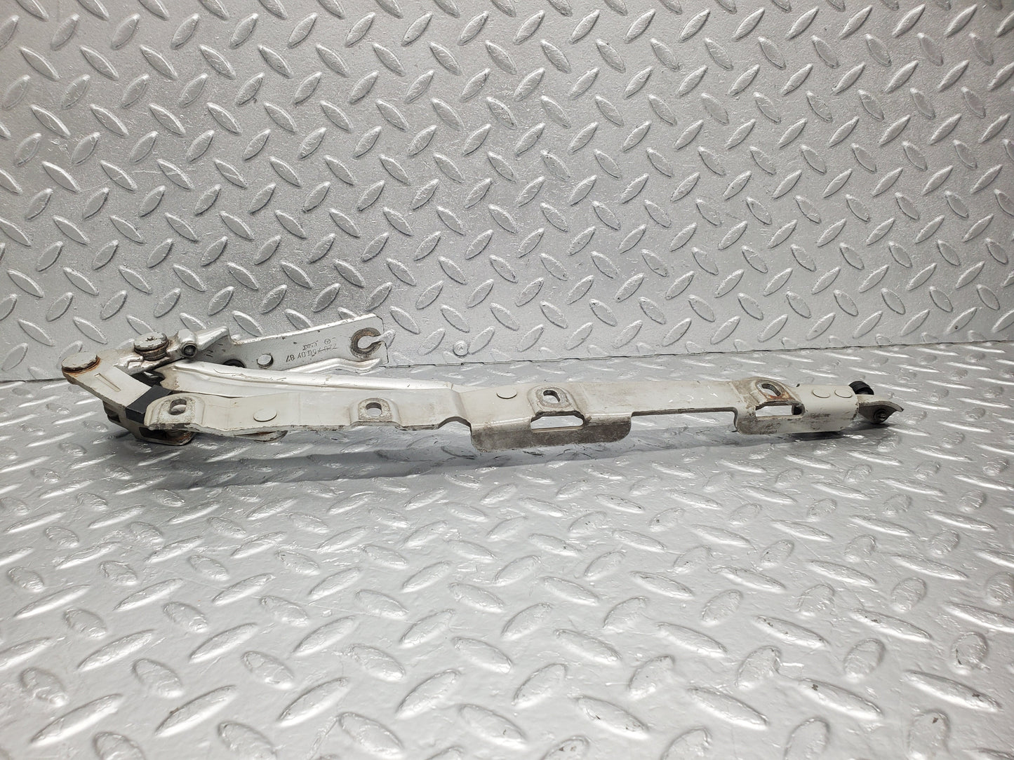 1600 Mercedes-Benz W220 S430 Boot Lid Trunk Hinge Left Side 2207500787