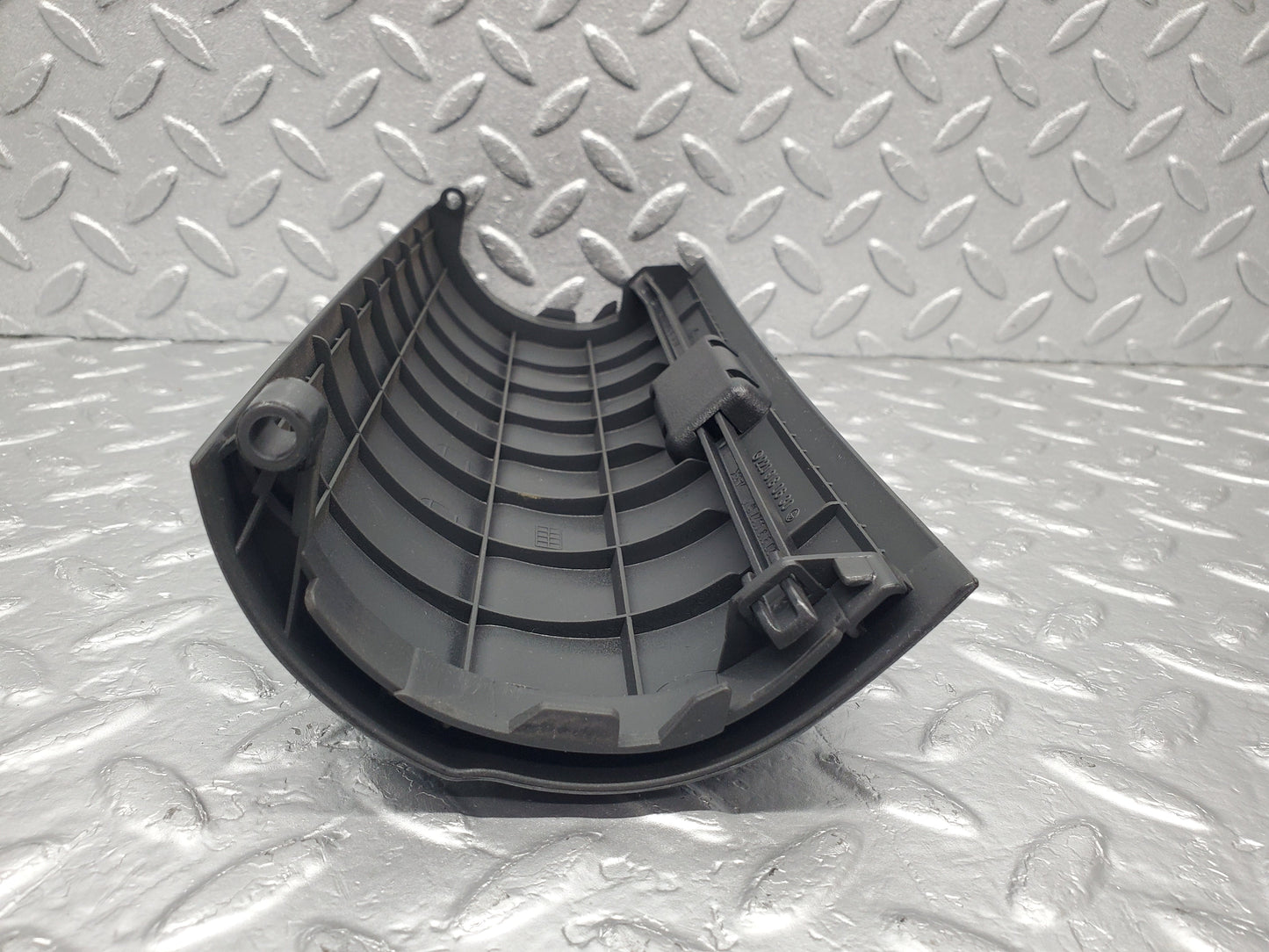 1601 Mercedes-Benz W220 S430 Front Seat Compartment Lid Cover 2209180630