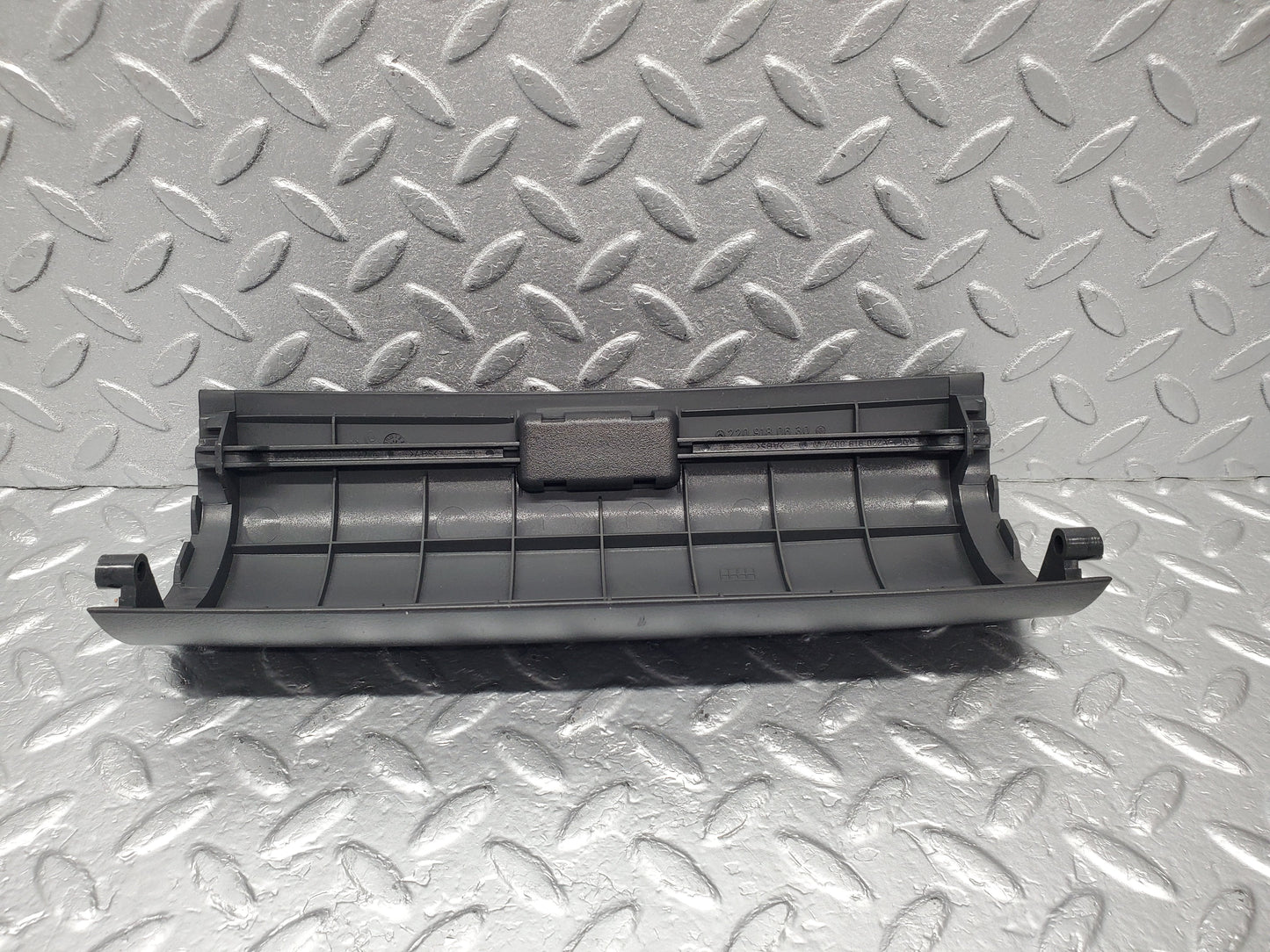 1601 Mercedes-Benz W220 S430 Front Seat Compartment Lid Cover 2209180630