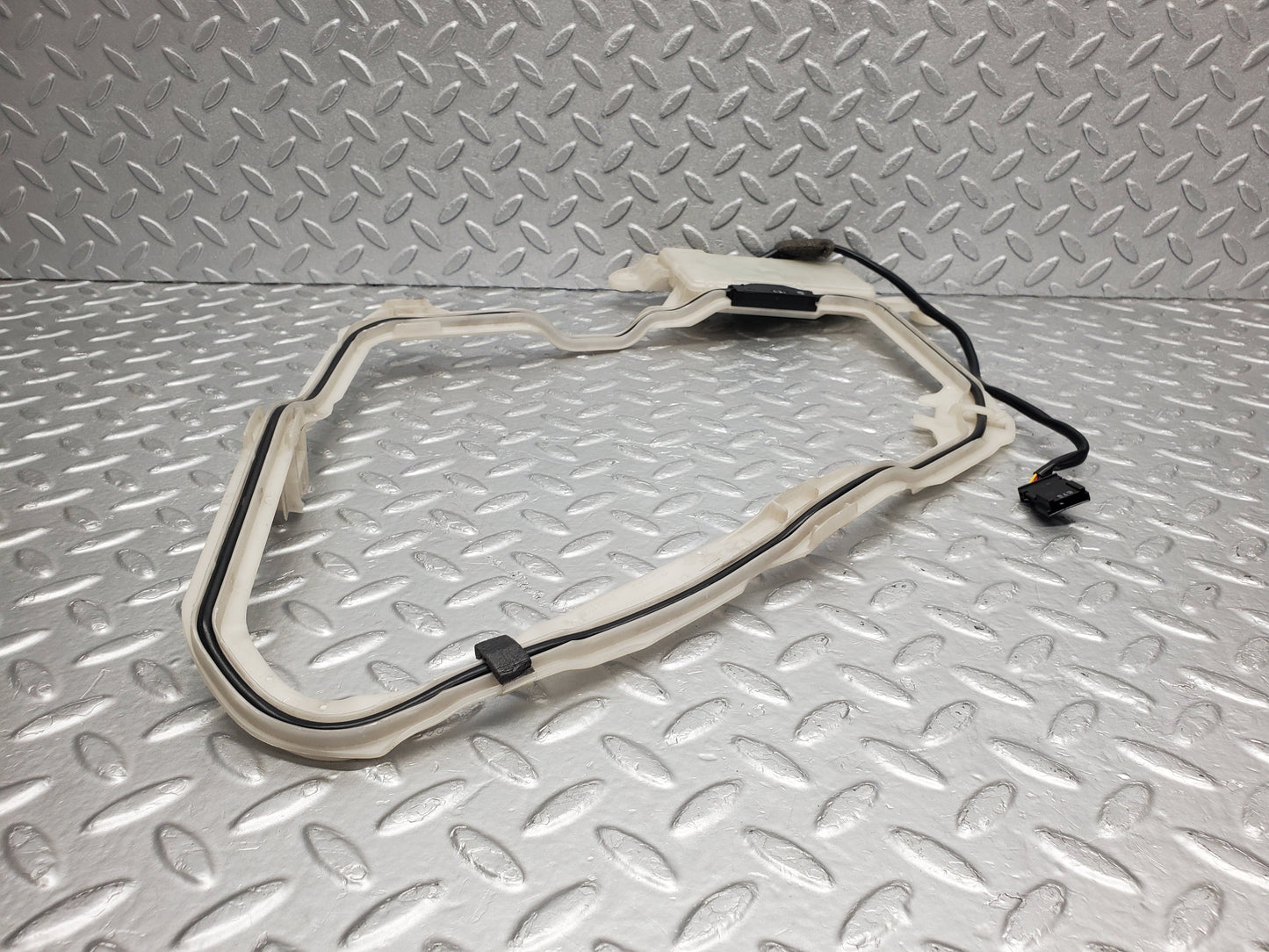 1605 Mercedes-Benz W220 S430 Key Less Antenna Front Left 2208200175