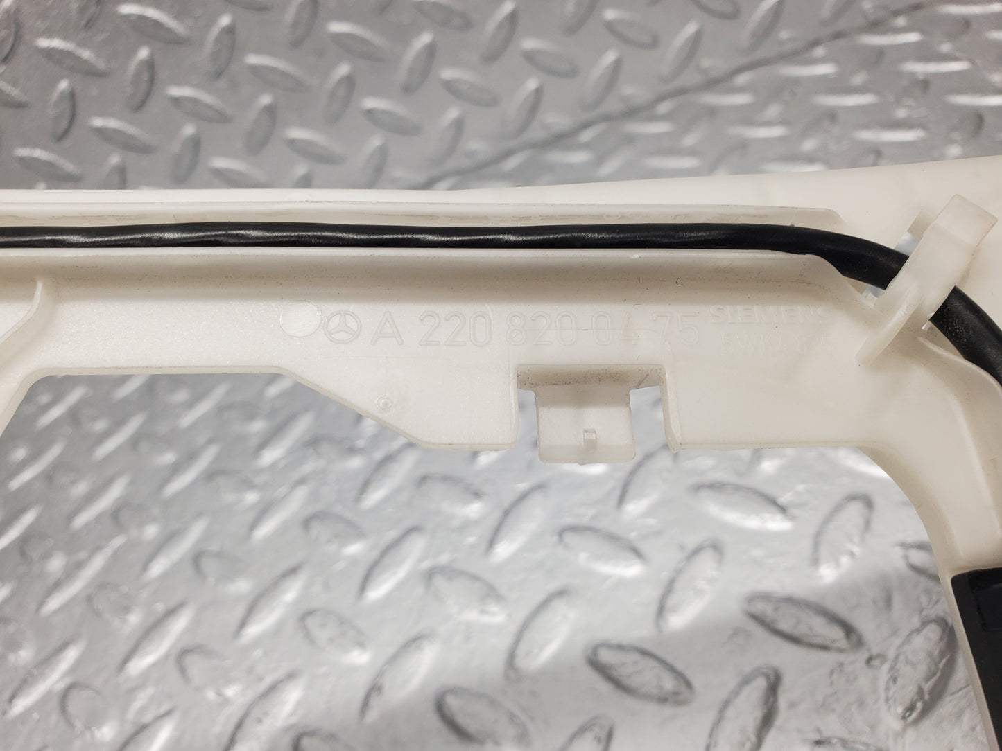 1606 Mercedes-Benz W220 S430 Key Less Antenna Rear Right 2208200475