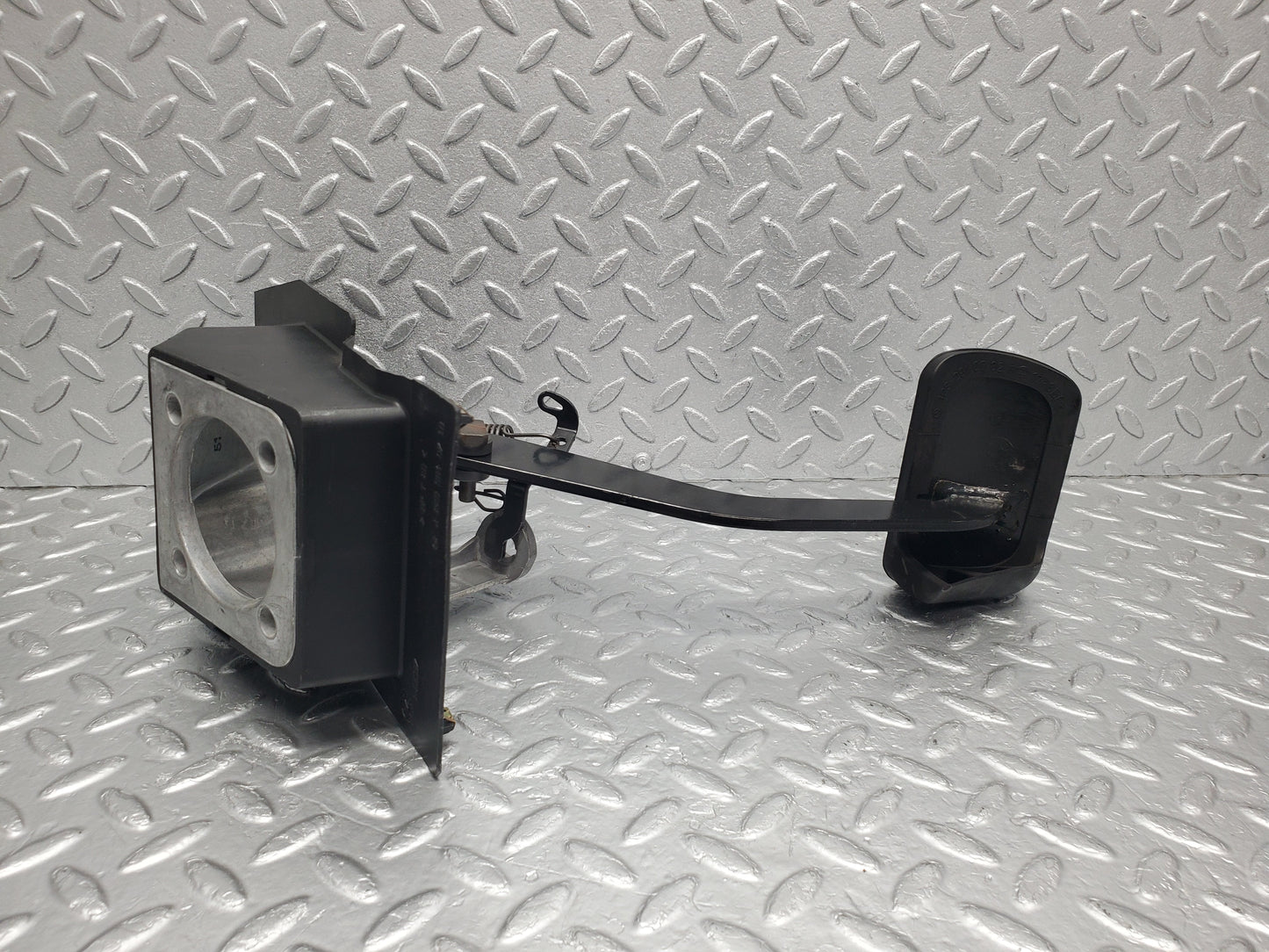 1608 Mercedes-Benz W220 S430 Brake Pedal 2206840718