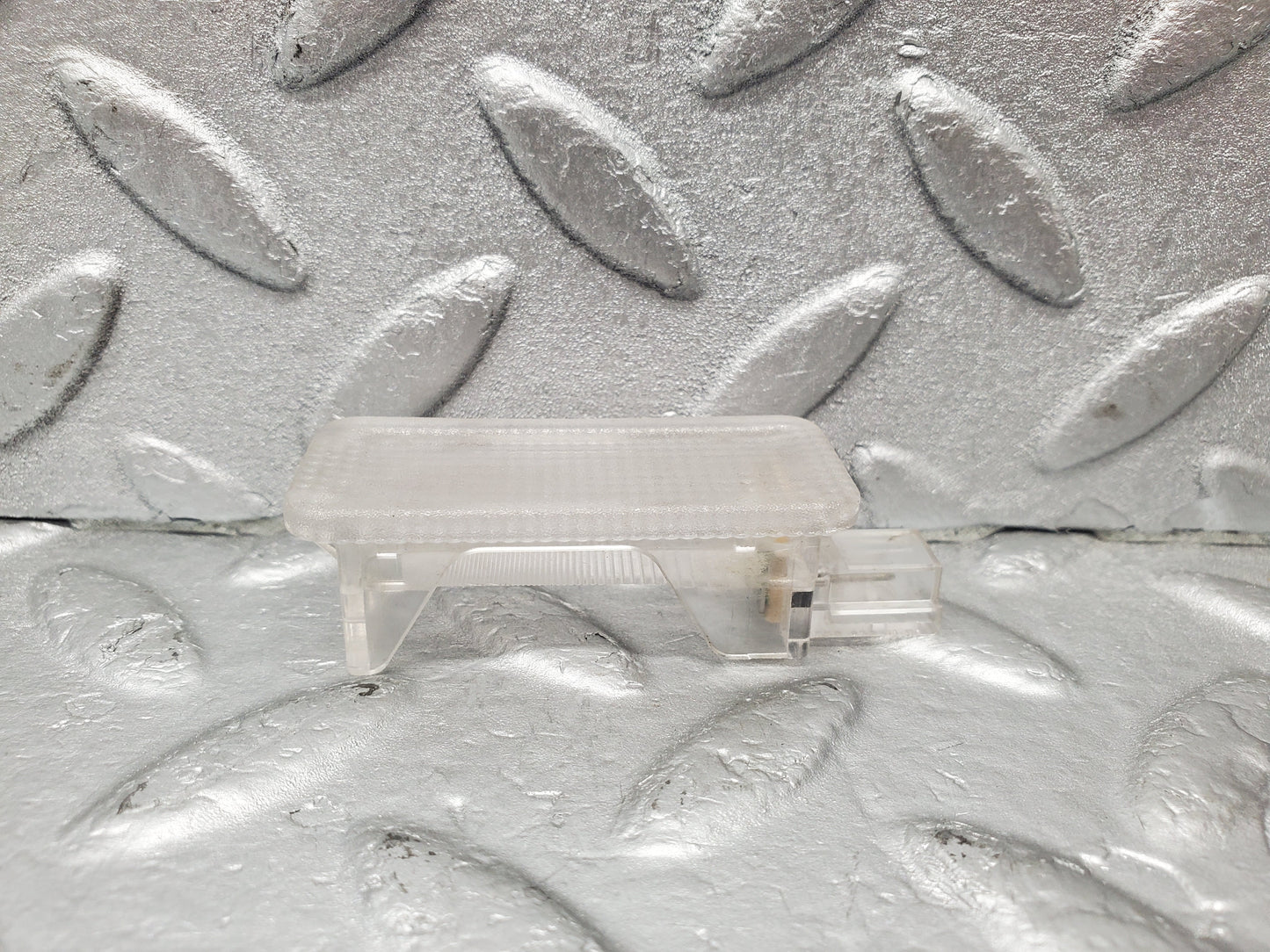 1611 Mercedes-Benz W220 S430 Interior Under Dashboard Lamp 2208201101