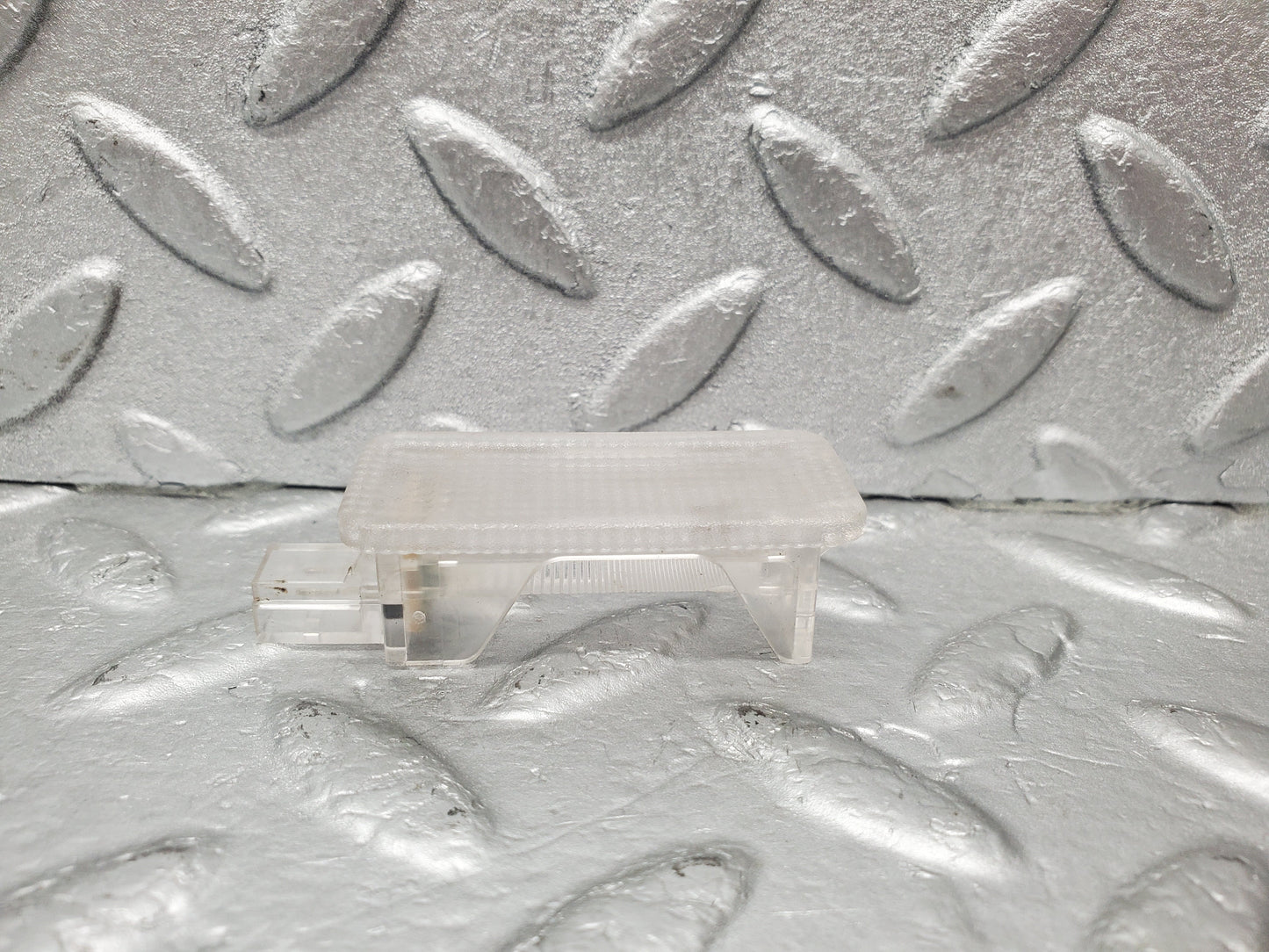 1611 Mercedes-Benz W220 S430 Interior Under Dashboard Lamp 2208201101