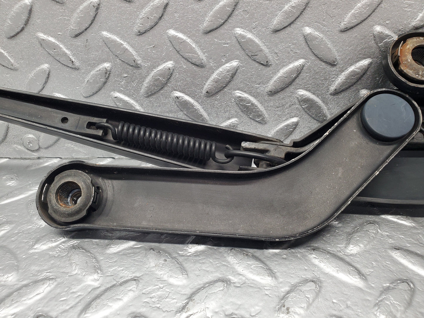 1613 Mercedes-Benz W220 S430 Wiper Arm Left Passenger Side N/S 2208201944