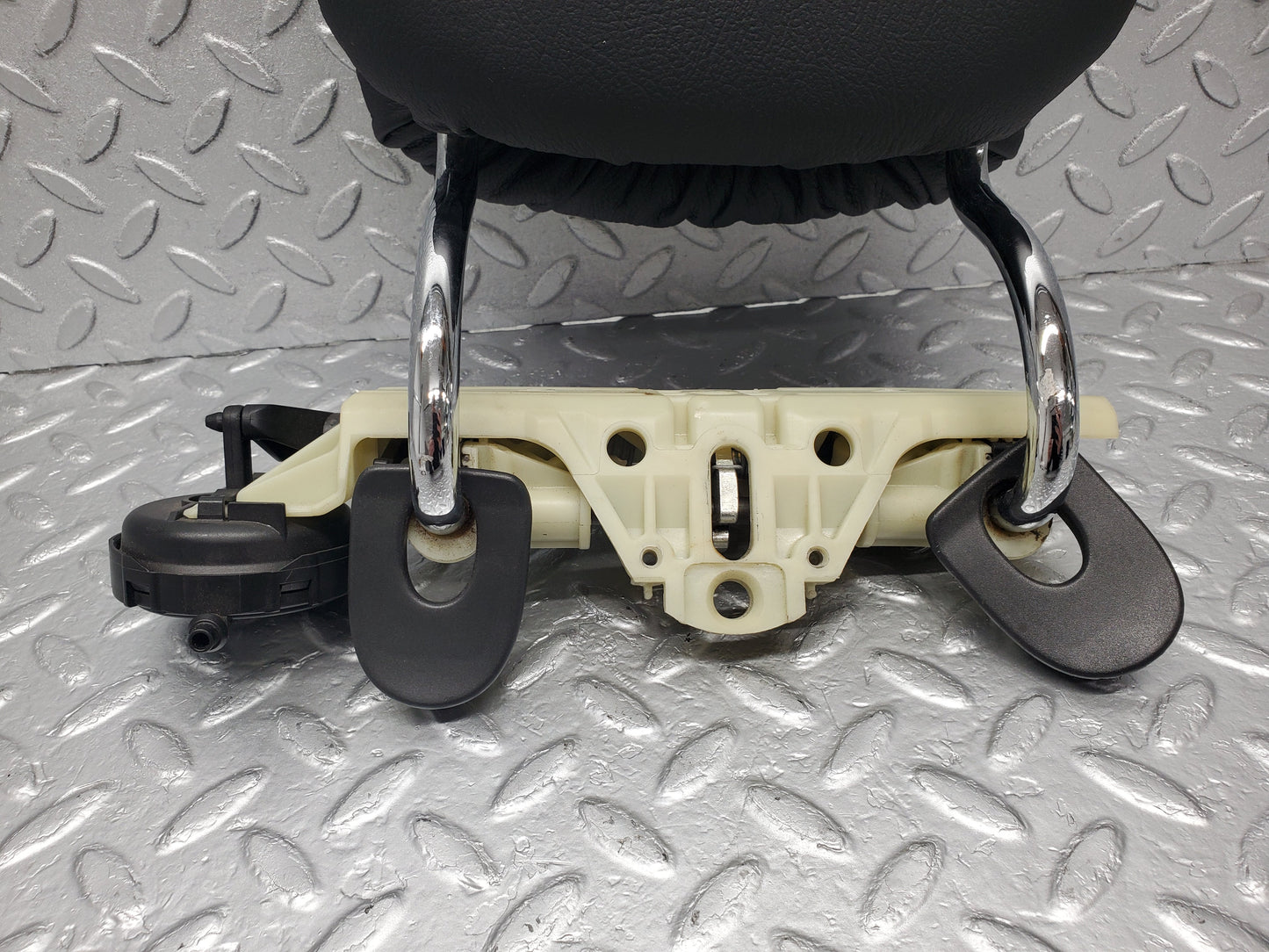 1616 Mercedes-Benz W220 S430 Rear Headrest Black Leather
