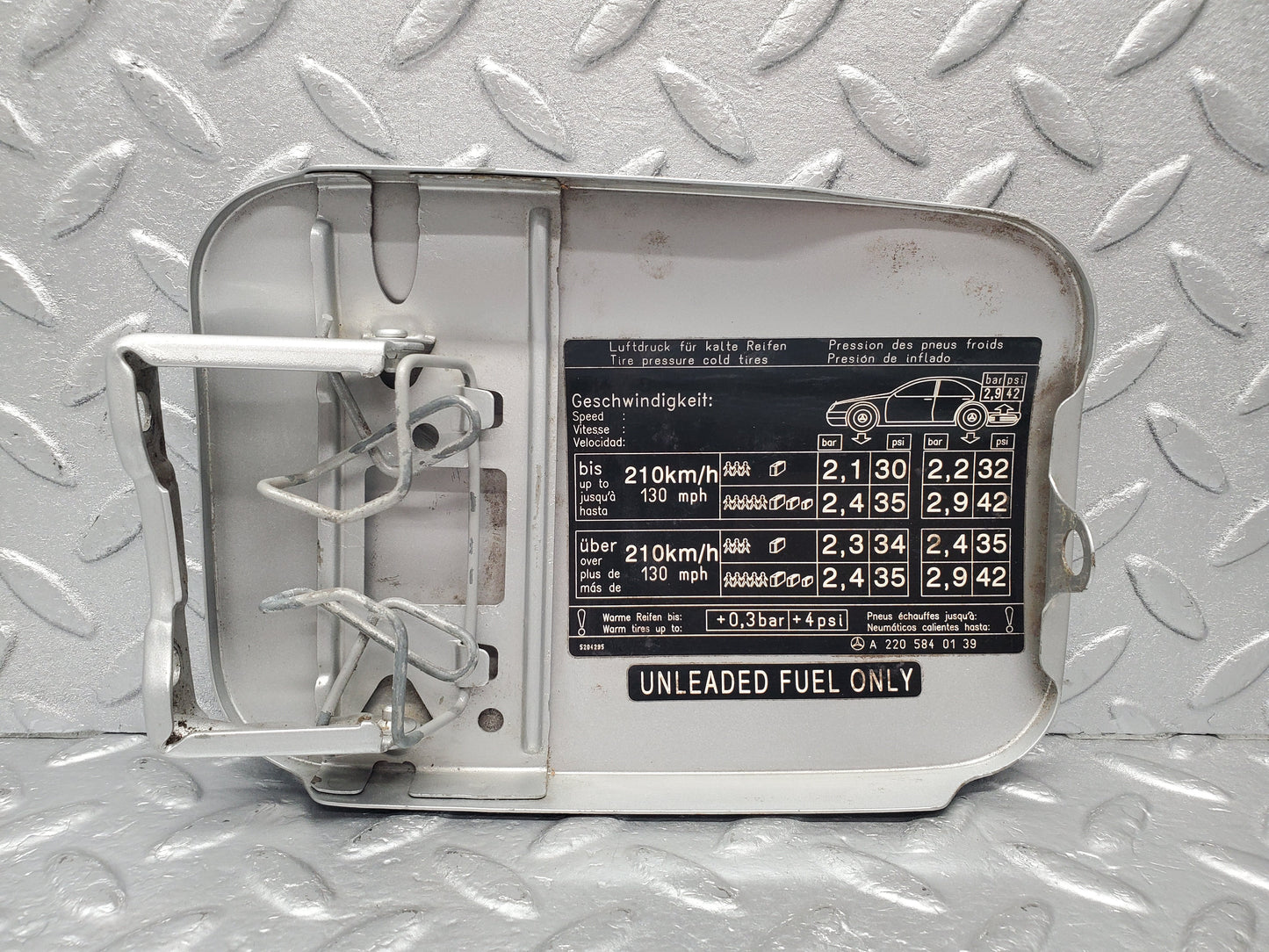 1617 Mercedes-Benz W220 S430 Fuel Flapper Cover Door 2205840139