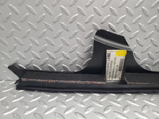 1629 Mercedes-Benz W220 S430 Fuse Box Holder Front 0285459832