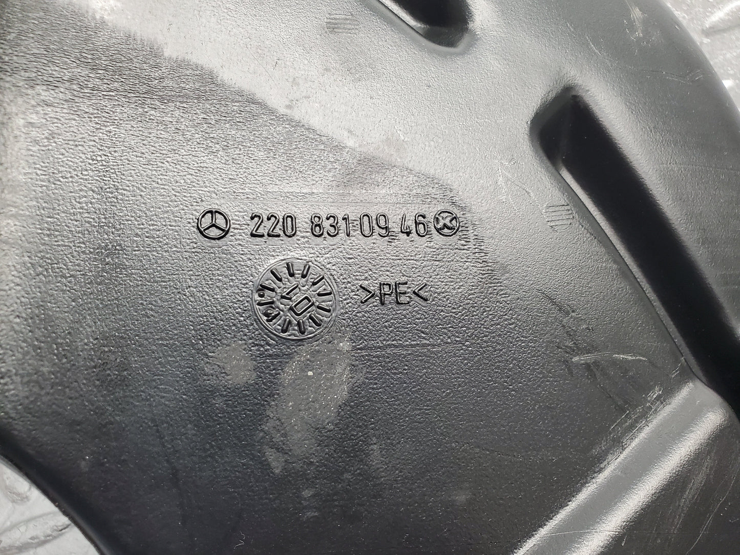 1639 Mercedes-Benz W220 S430 Air Duct Front Left 2208310946
