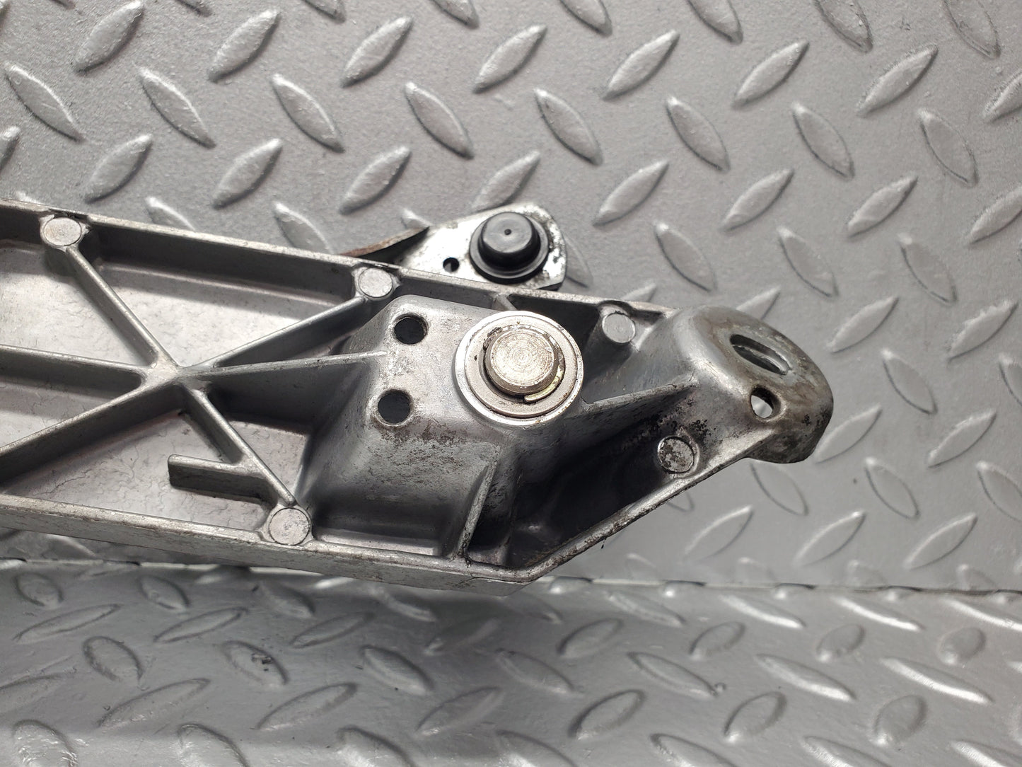 1645 Mercedes-Benz W220 S430 Wiper Linkage 3391098392