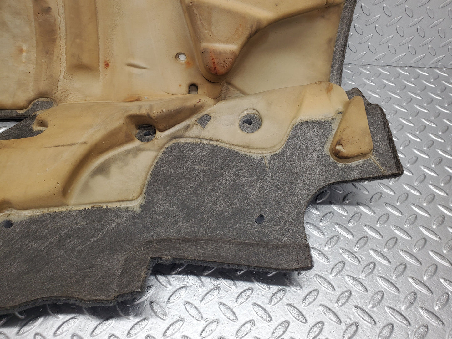 1650 Mercedes-Benz W220 S430 Floor Mat Front Left Side 220680340