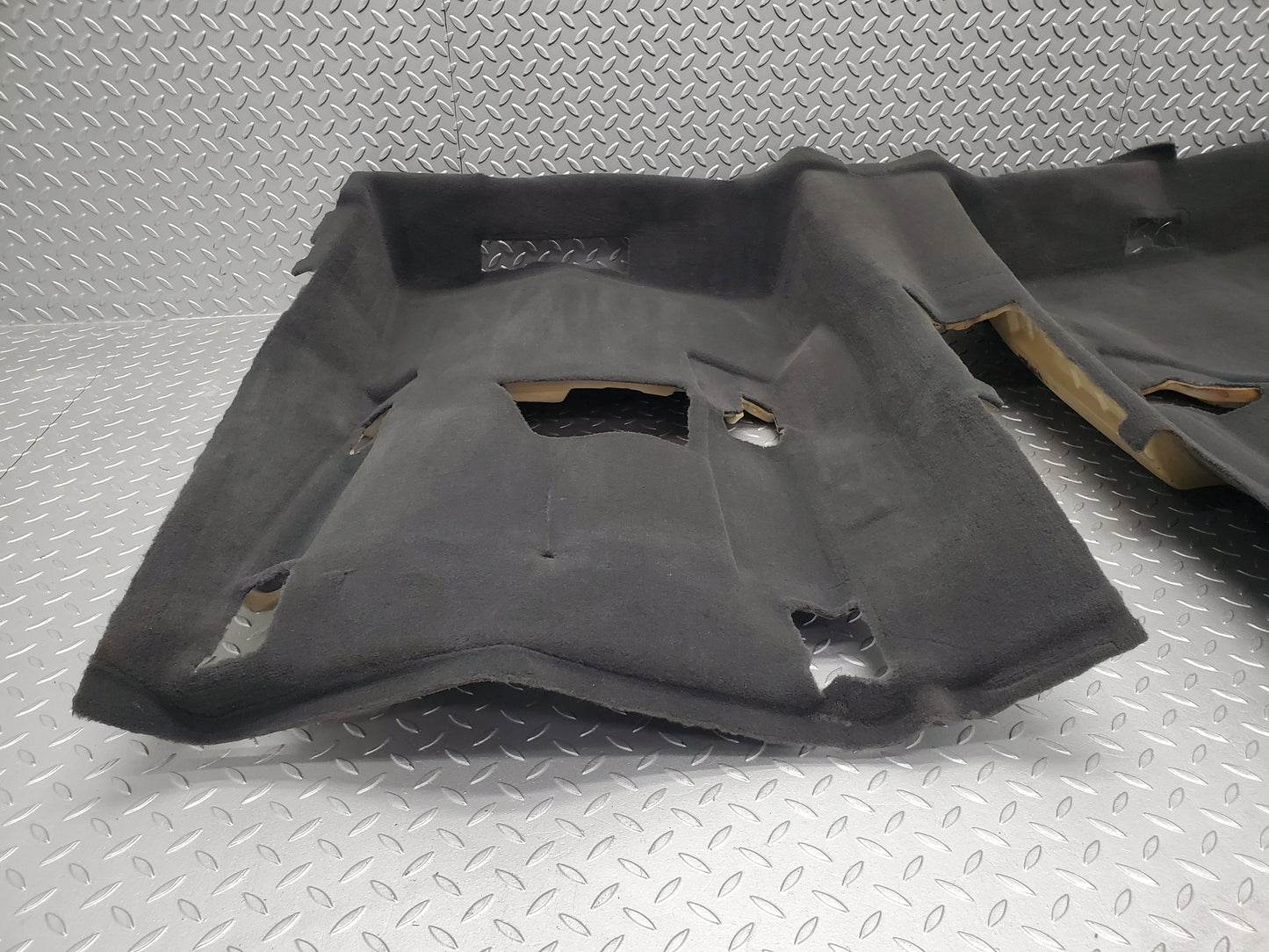 1652 Mercedes-Benz W220 S430 Floor Mat Rear Side 220680004