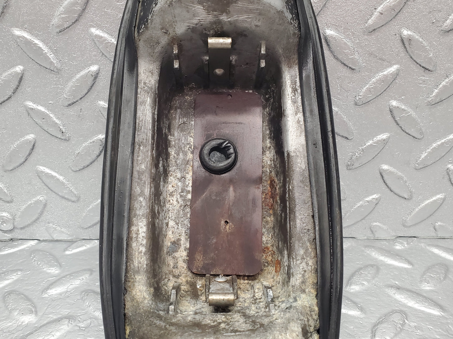 1683 Mercedes-Benz W105 219 PONTON Rear Tail Light Housing 01808200164