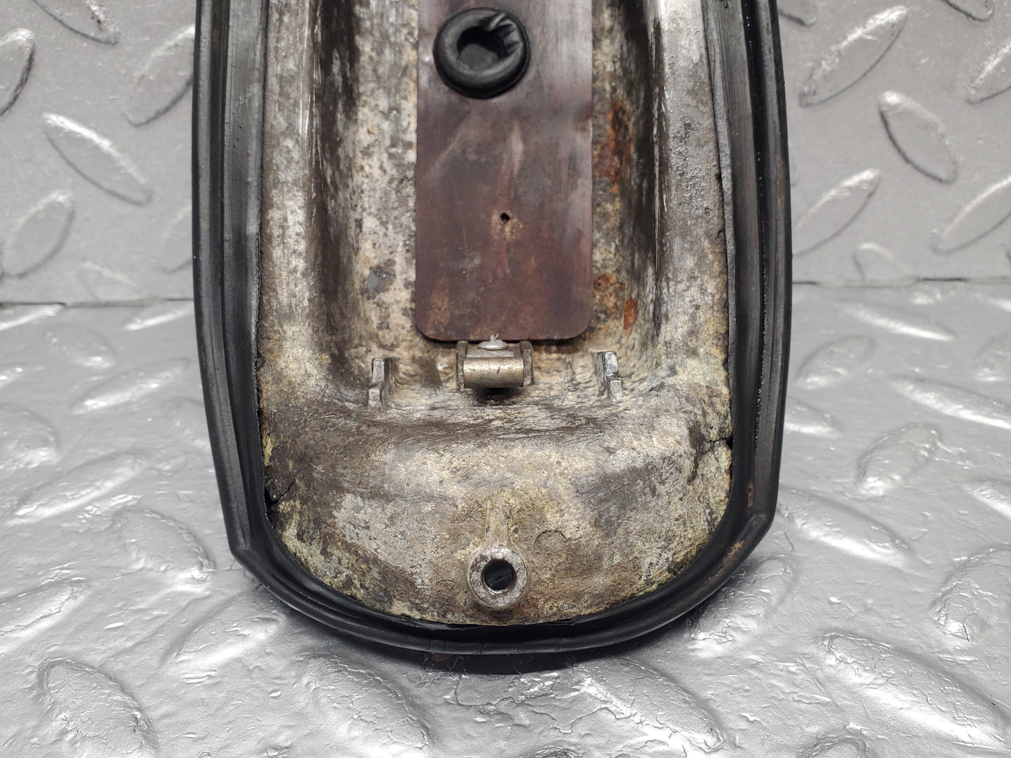 1683 Mercedes-Benz W105 219 PONTON Rear Tail Light Housing 01808200164