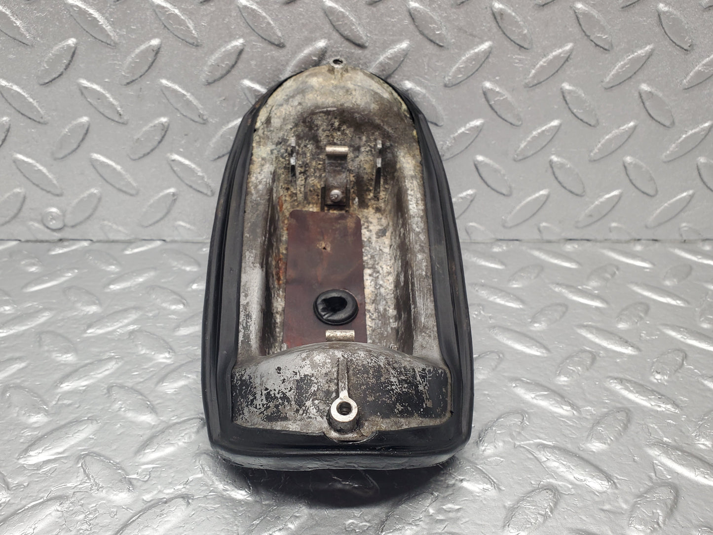 1683 Mercedes-Benz W105 219 PONTON Rear Tail Light Housing 01808200164
