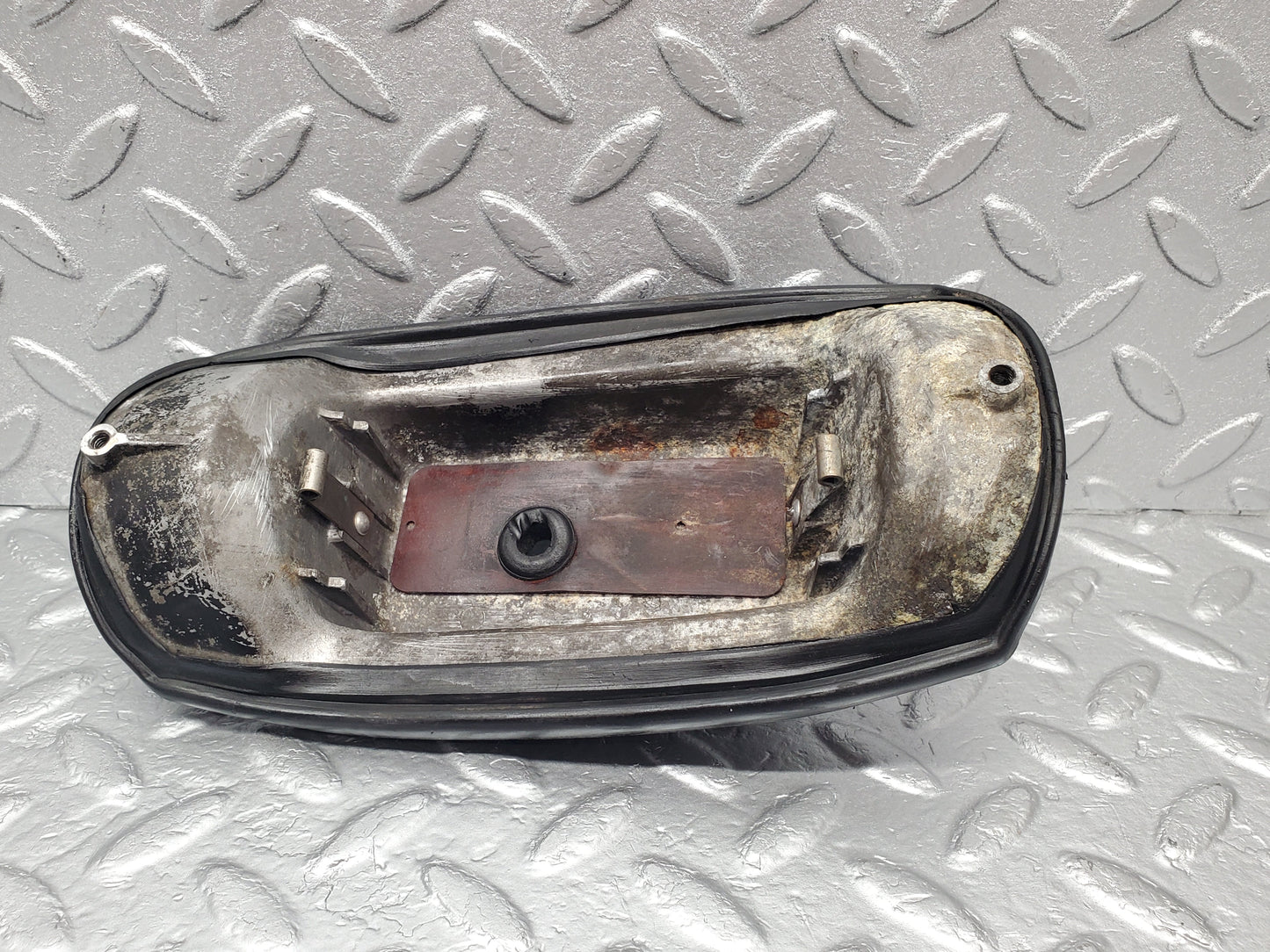 1683 Mercedes-Benz W105 219 PONTON Rear Tail Light Housing 01808200164