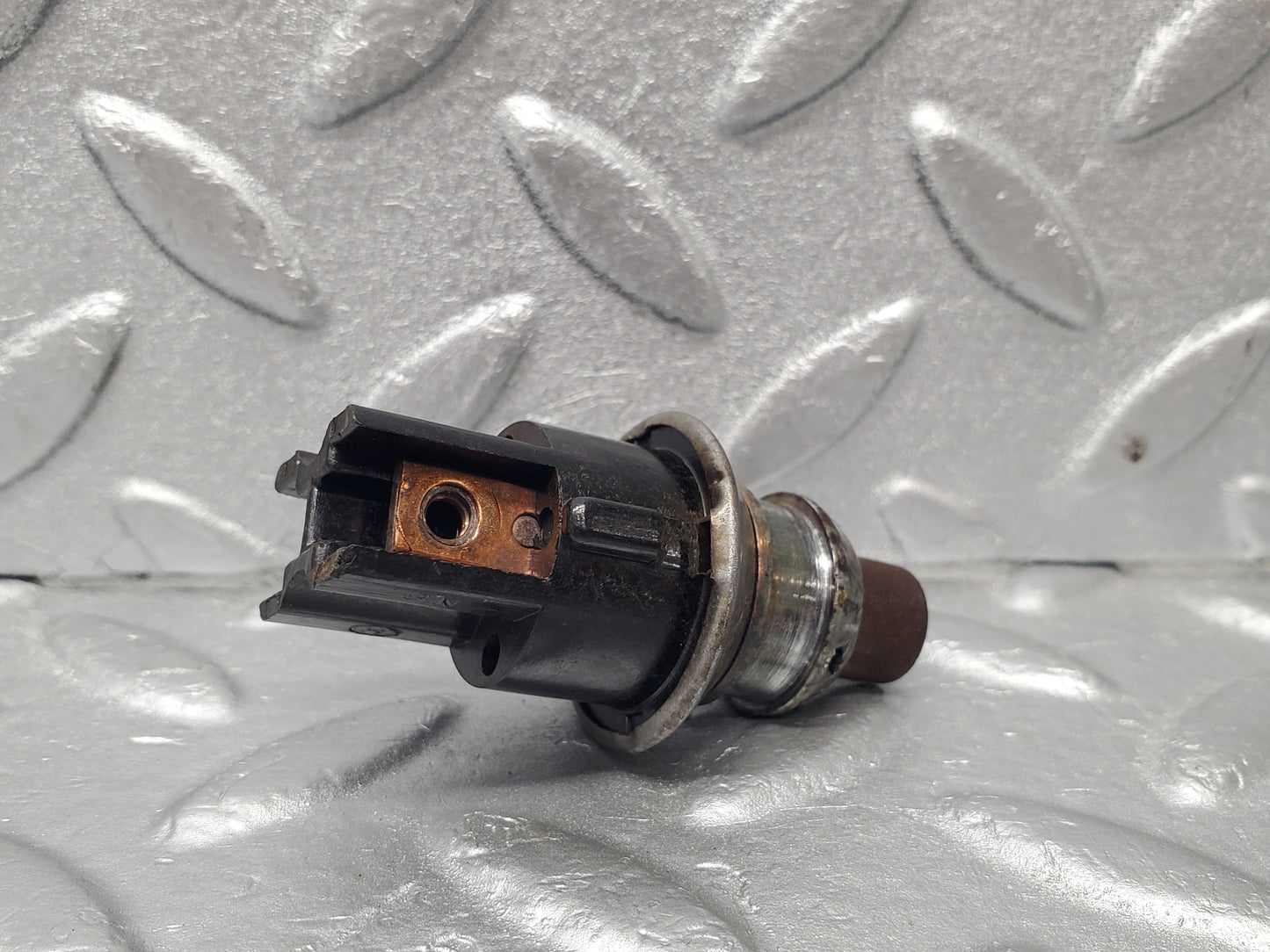 1688 Mercedes-Benz W105 219 PONTON Bakelite Switch