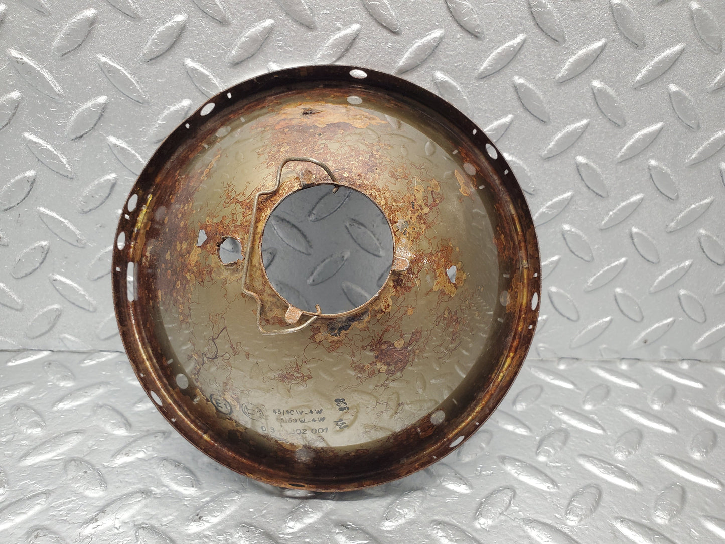 1693 Mercedes-Benz W105 219 PONTON Headlight Reflector