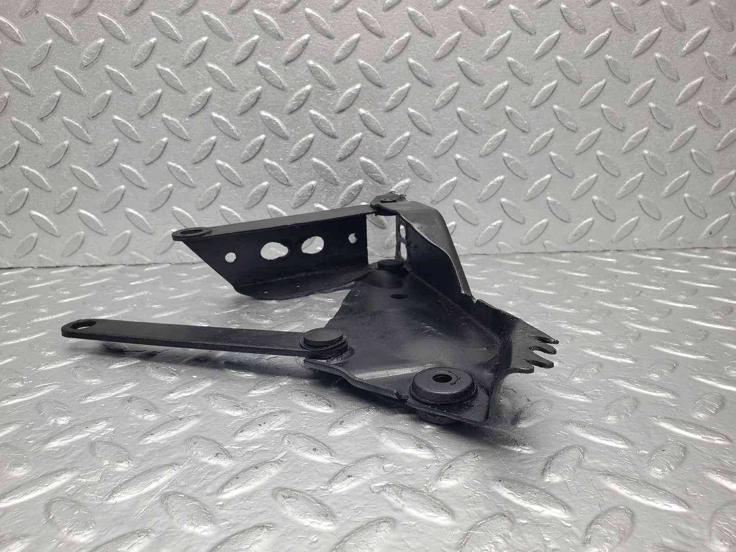 1697 Mercedes-Benz W105 219 PONTON Bonnet Hinges Right Side