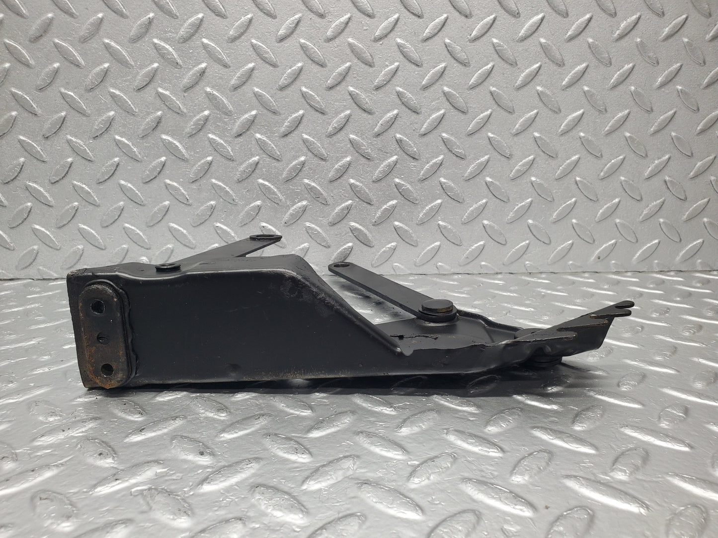 1698 Mercedes-Benz W105 219 PONTON Bonnet Hinges Left Side