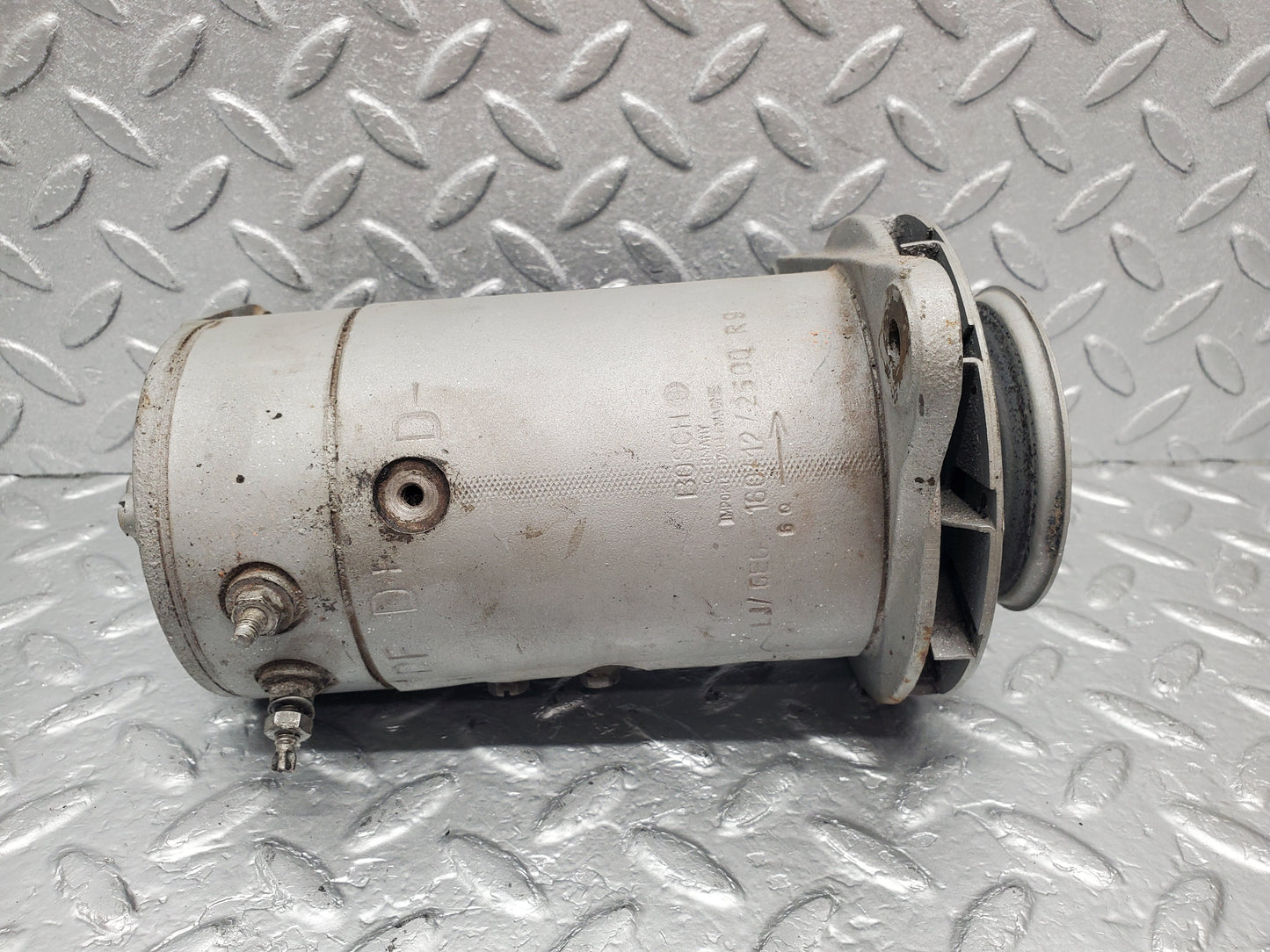 1708 Mercedes-Benz W105 219 PONTON Alternator Bosch 160/122500r9