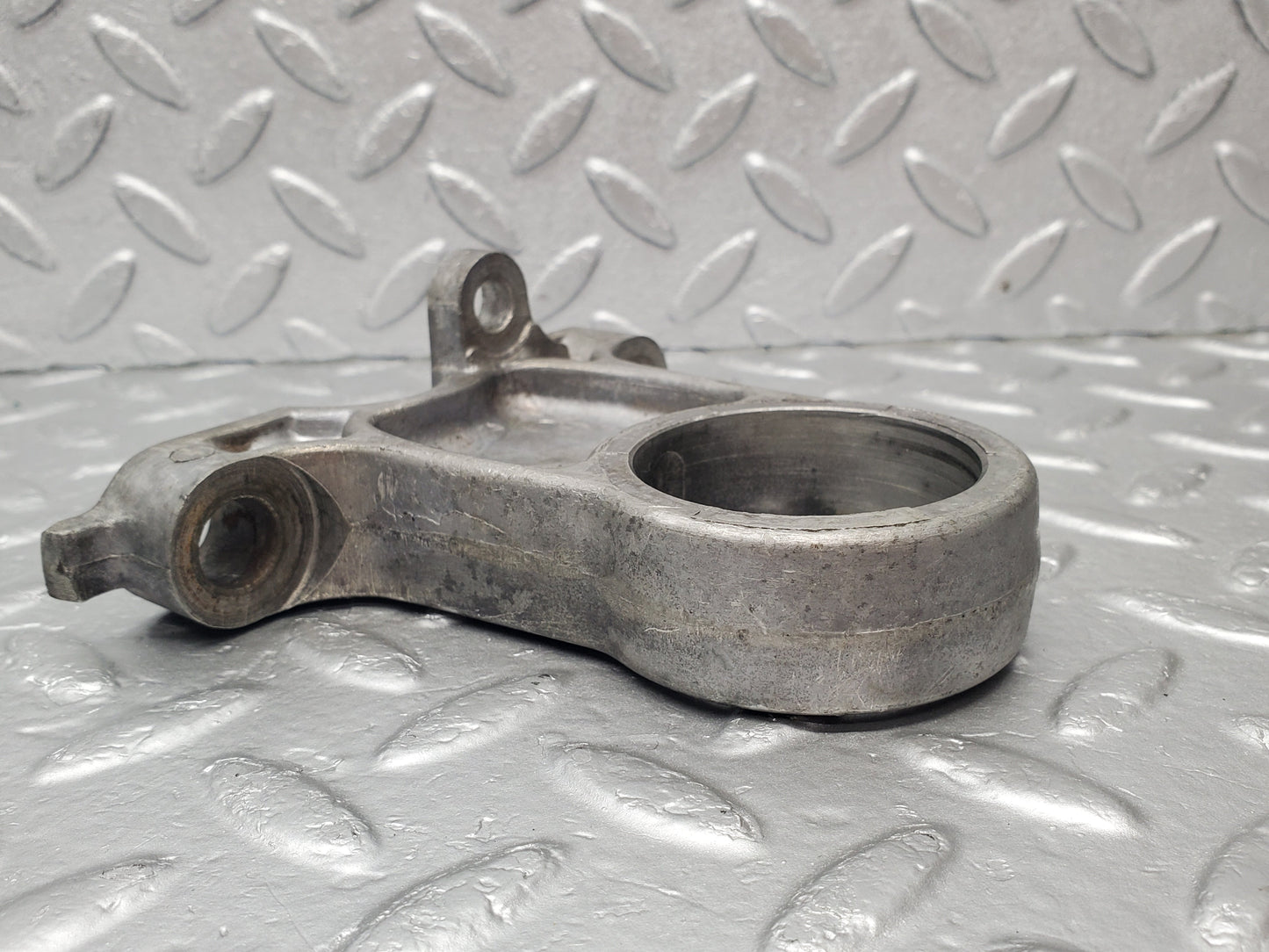 1712 Mercedes-Benz W105 219 PONTON Camshaft Bearing Tower 1800511616