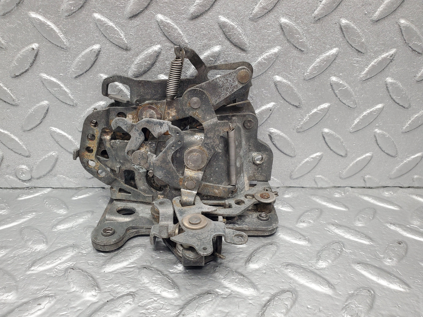 1880 Mercedes-Benz W116 350SE Door Lock Rear Right BOMORO