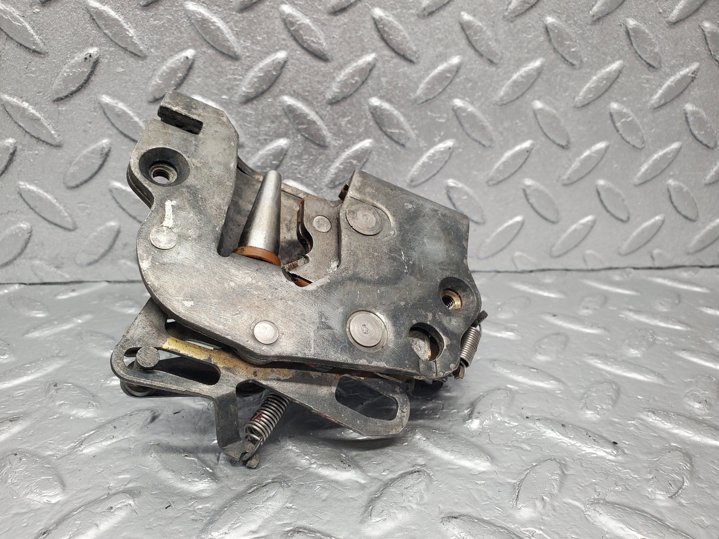 1882 Mercedes-Benz W116 350SE Door Lock Front Left