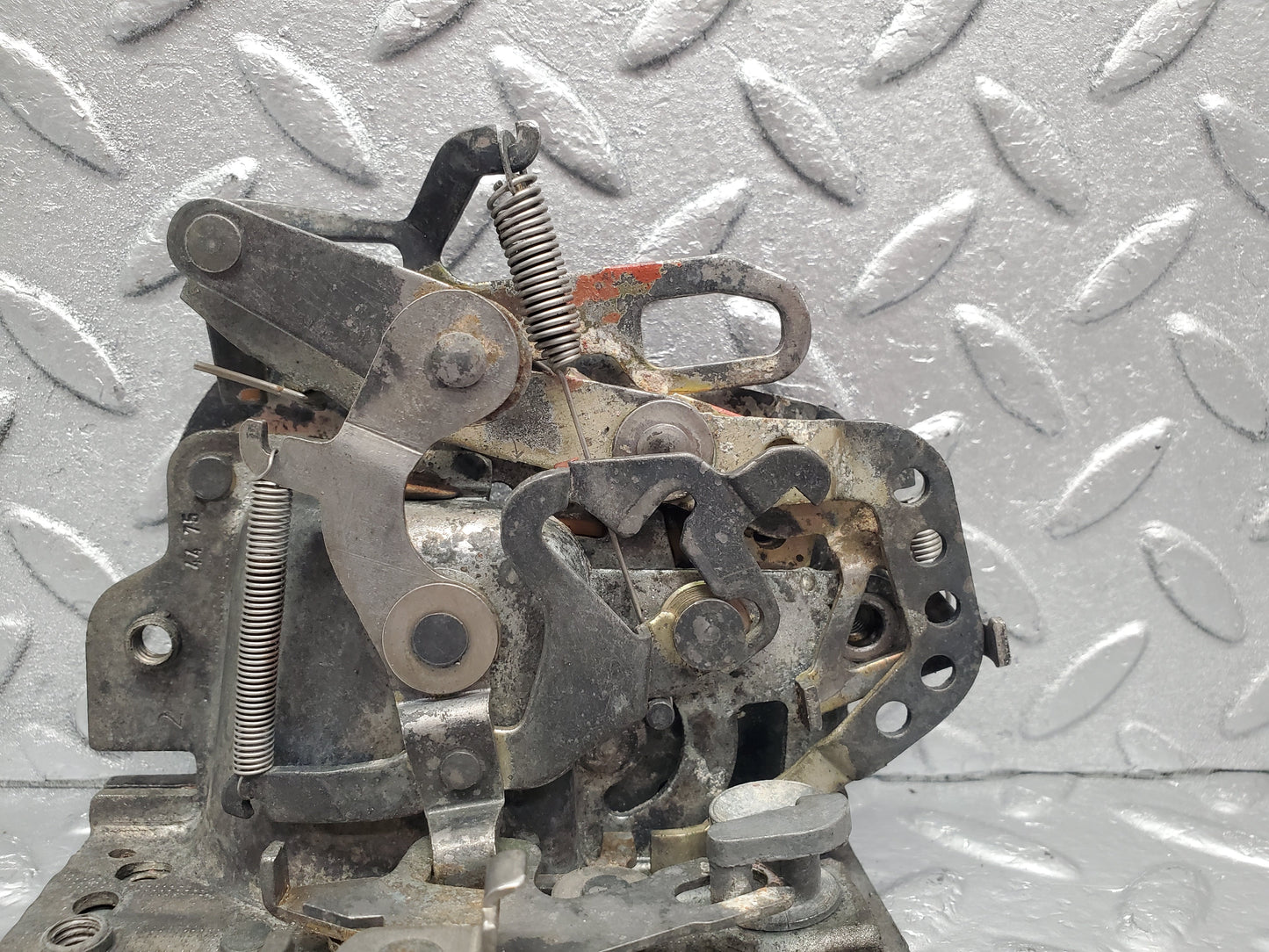 1882 Mercedes-Benz W116 350SE Door Lock Front Left