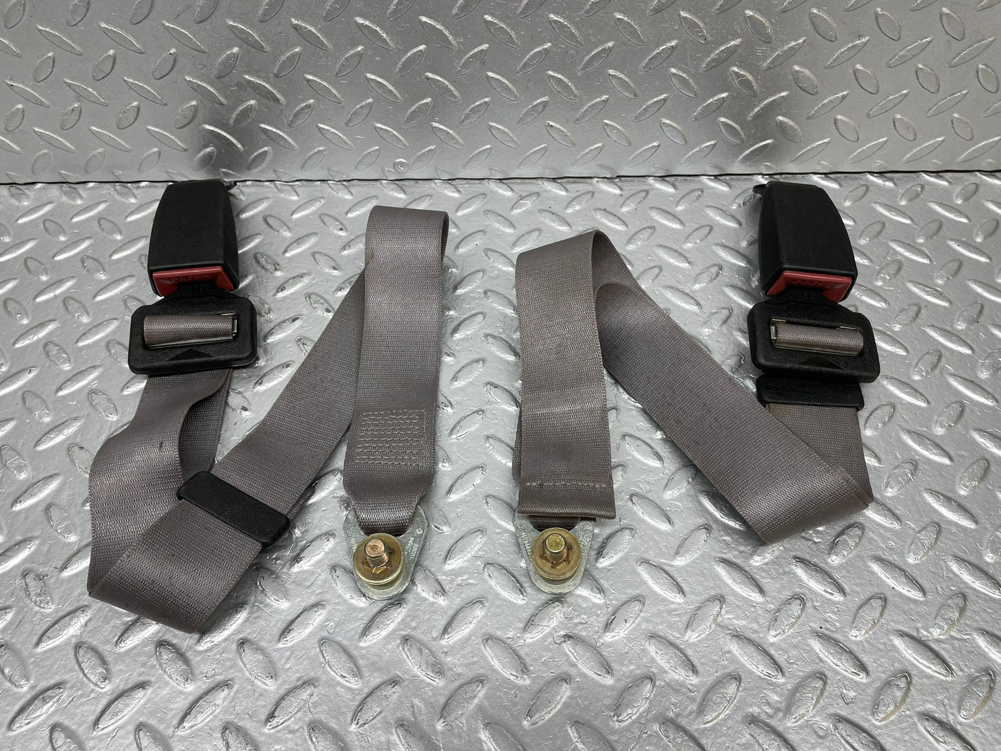 39791 Mercedes-Benz R129 320SL Coupe Rear Seat Belt With Buckles 1298600085 1298600369