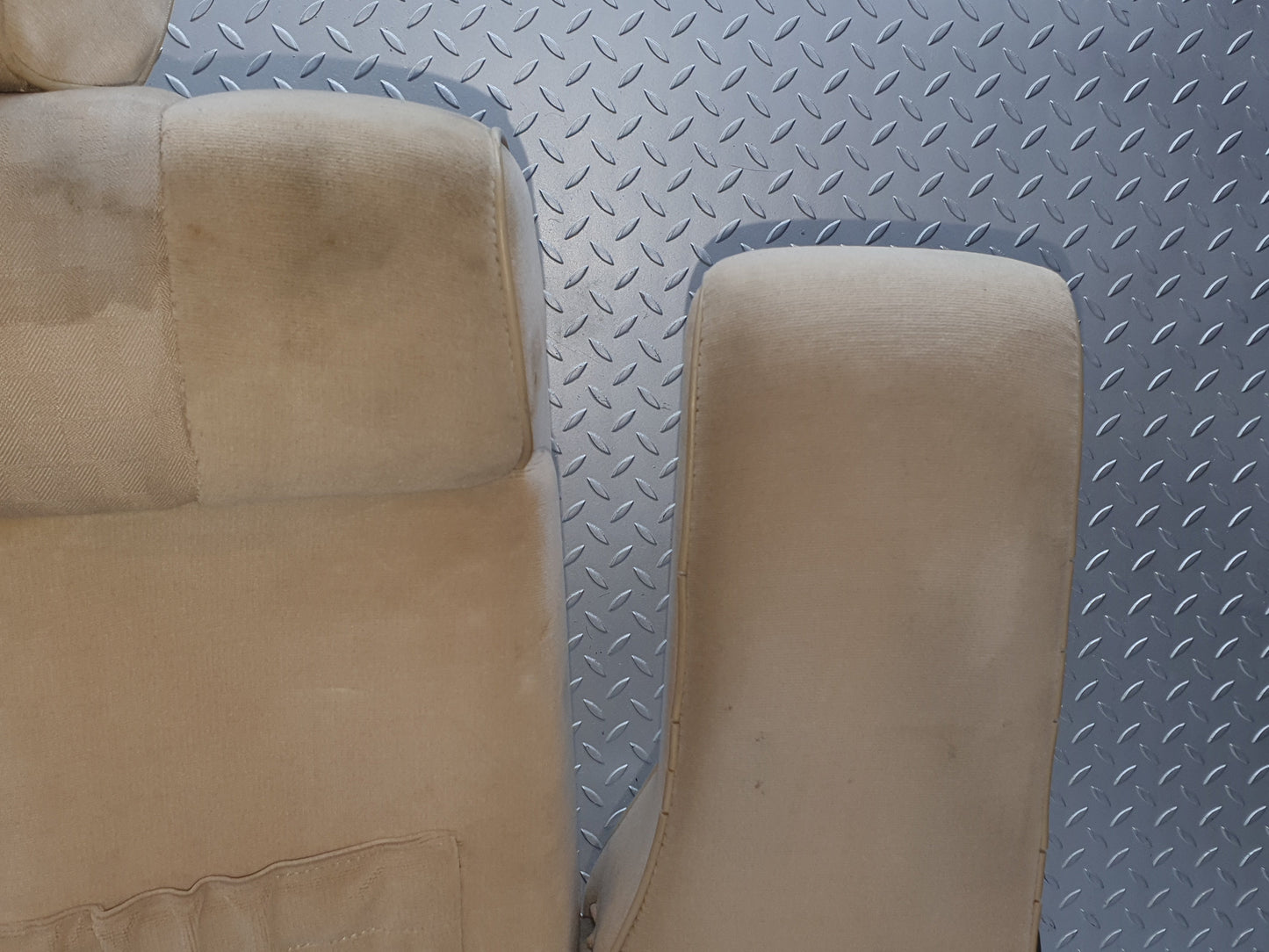 41133 Mercedes-Benz W126 300SE Front Left Seat Passenger Seat Beige 1269102950