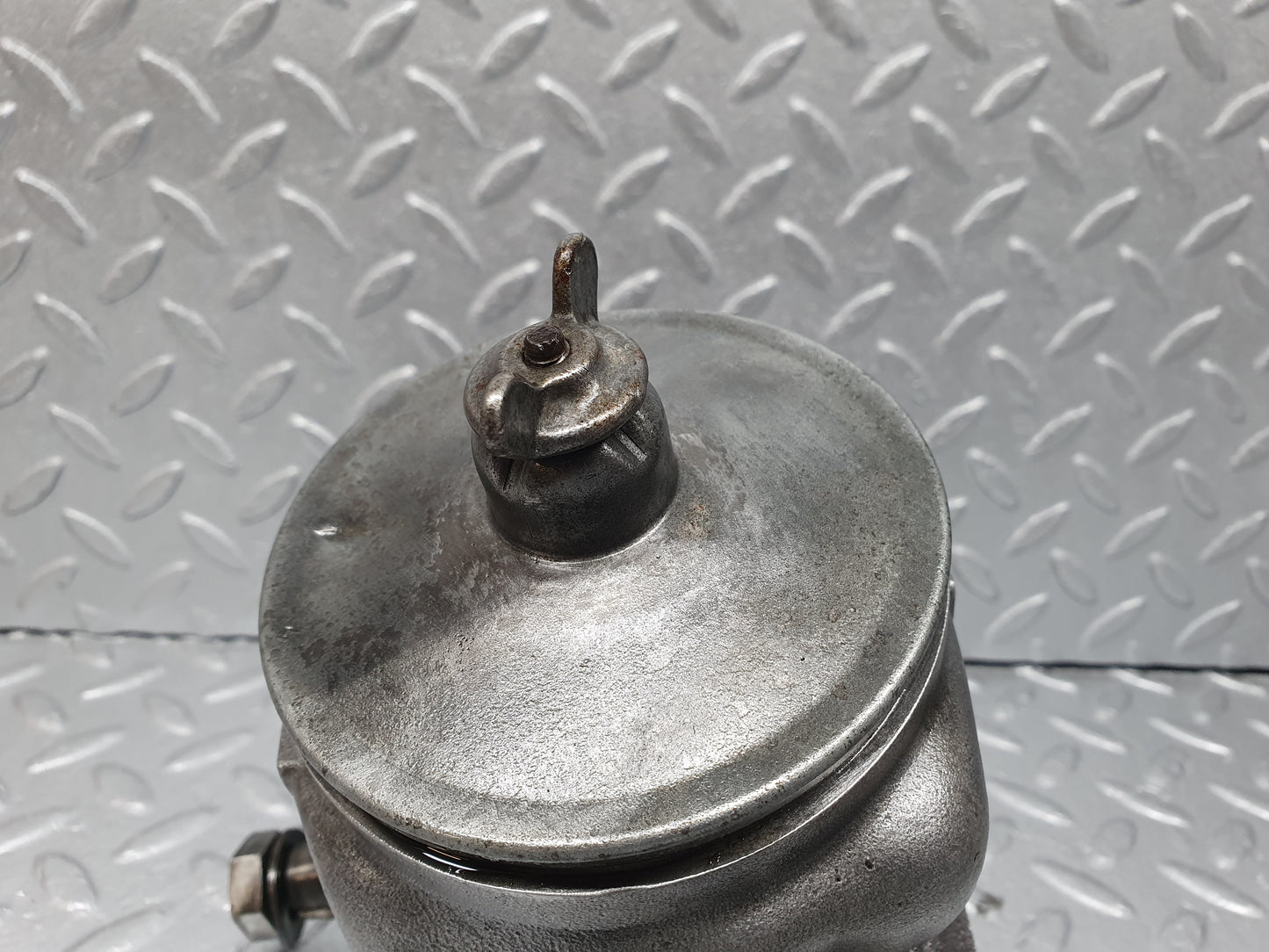 16732 Mercedes-Benz C107 380SLC Power Steering Pump