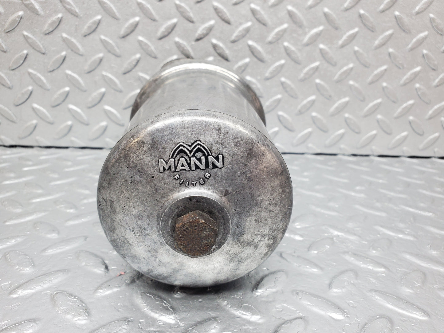 0902 Mercedes-Benz C107 350SLC Coupe Oil Filter Housing MANN 1161840309