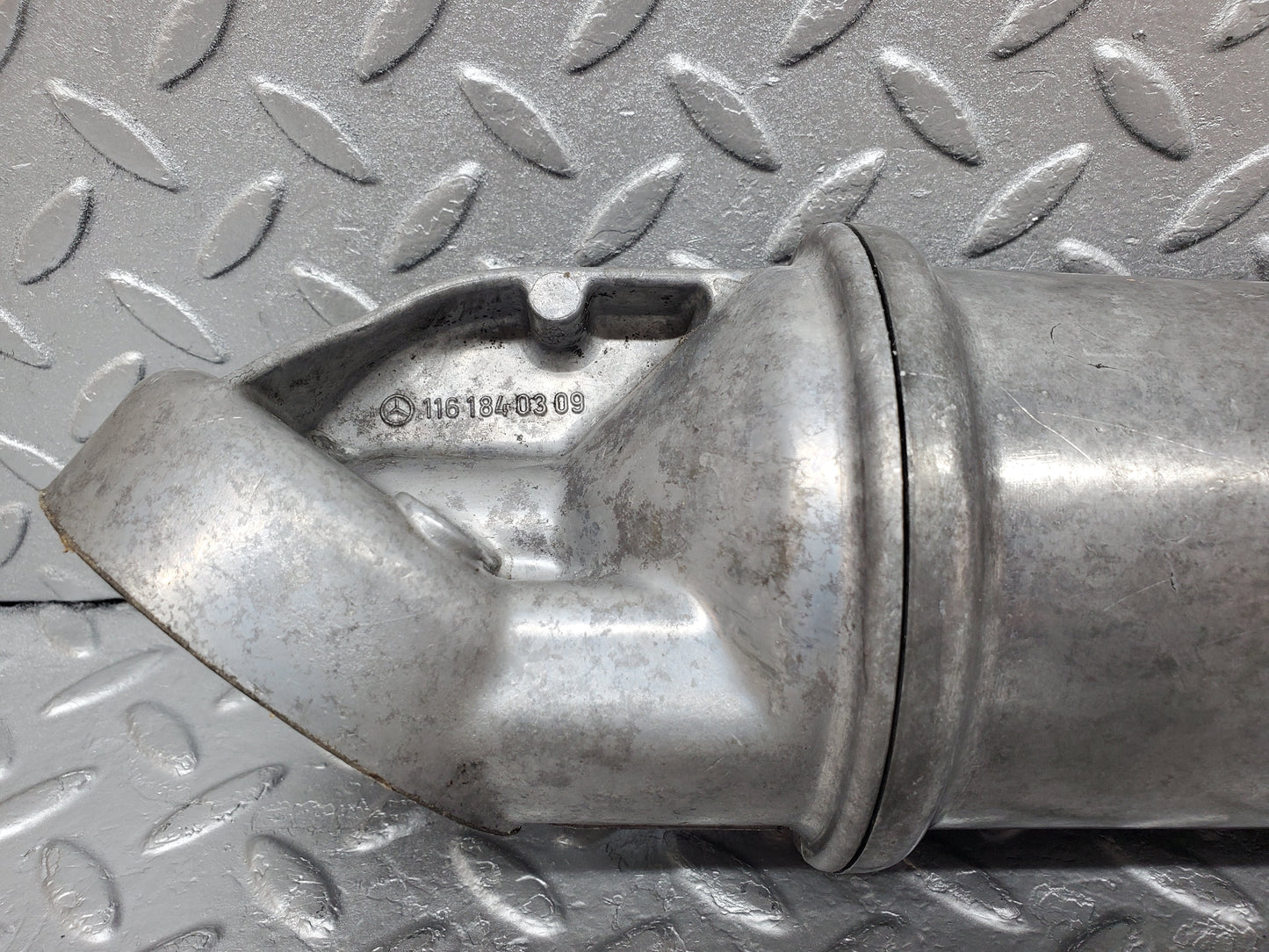 0902 Mercedes-Benz C107 350SLC Coupe Oil Filter Housing MANN 1161840309